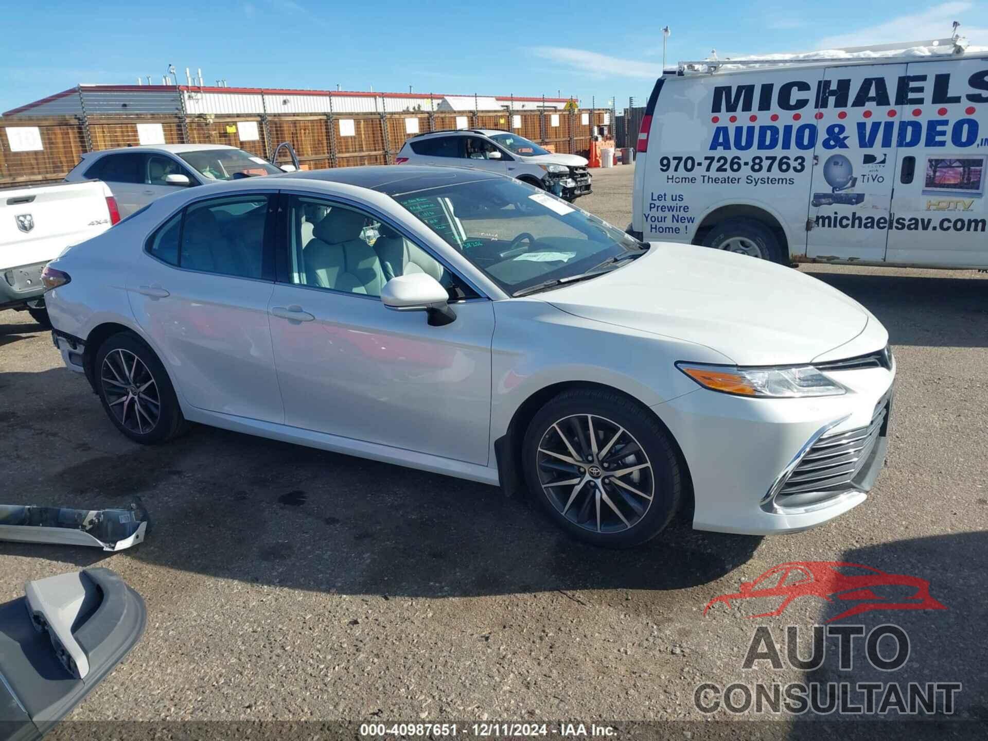 TOYOTA CAMRY 2023 - 4T1F11BK0PU098537