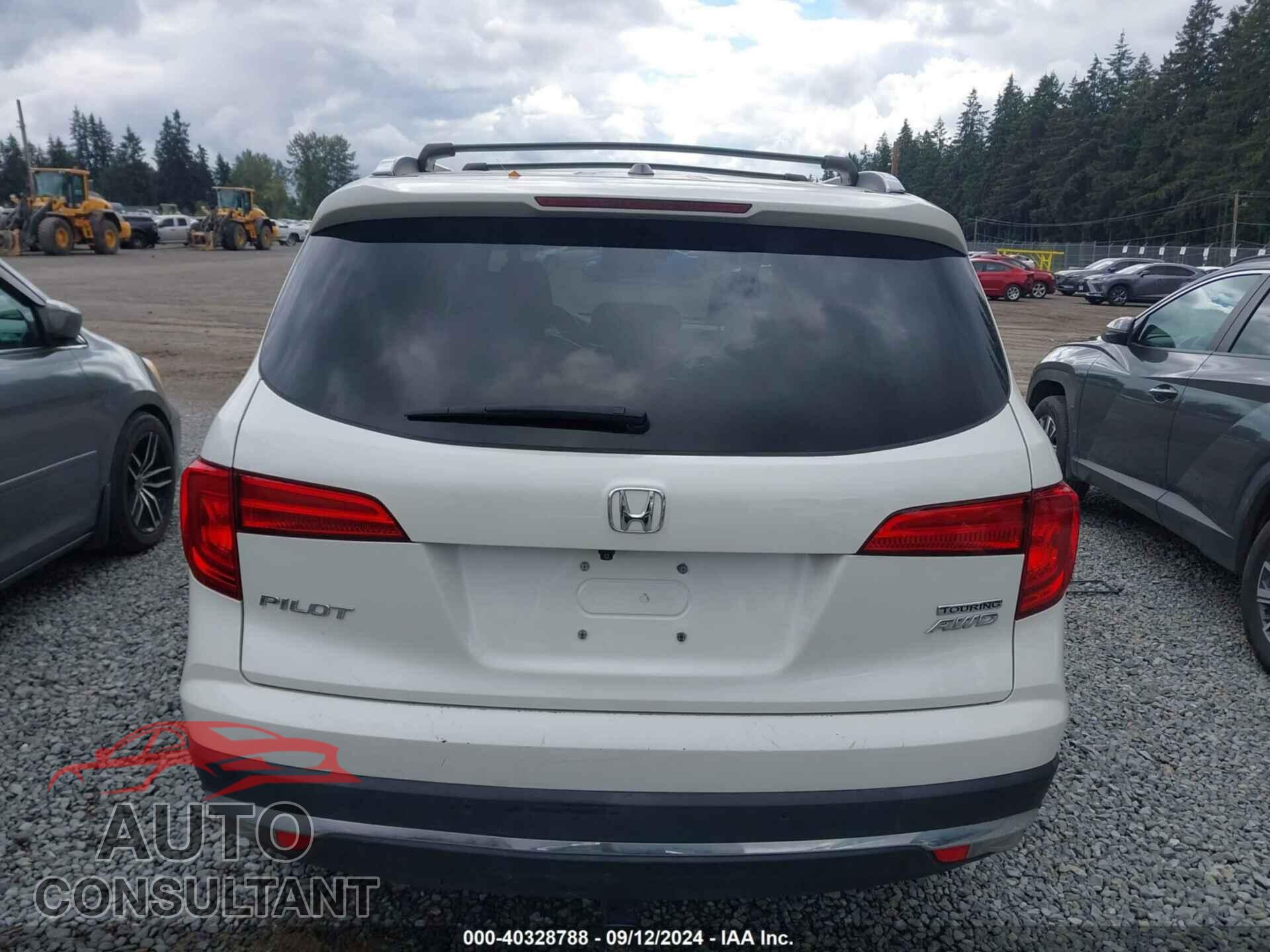 HONDA PILOT 2017 - 5FNYF6H9XHB080606