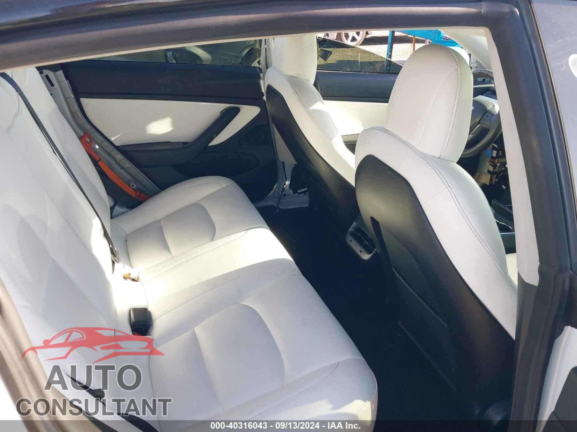 TESLA MODEL 3 2019 - 5YJ3E1EA5KF486640