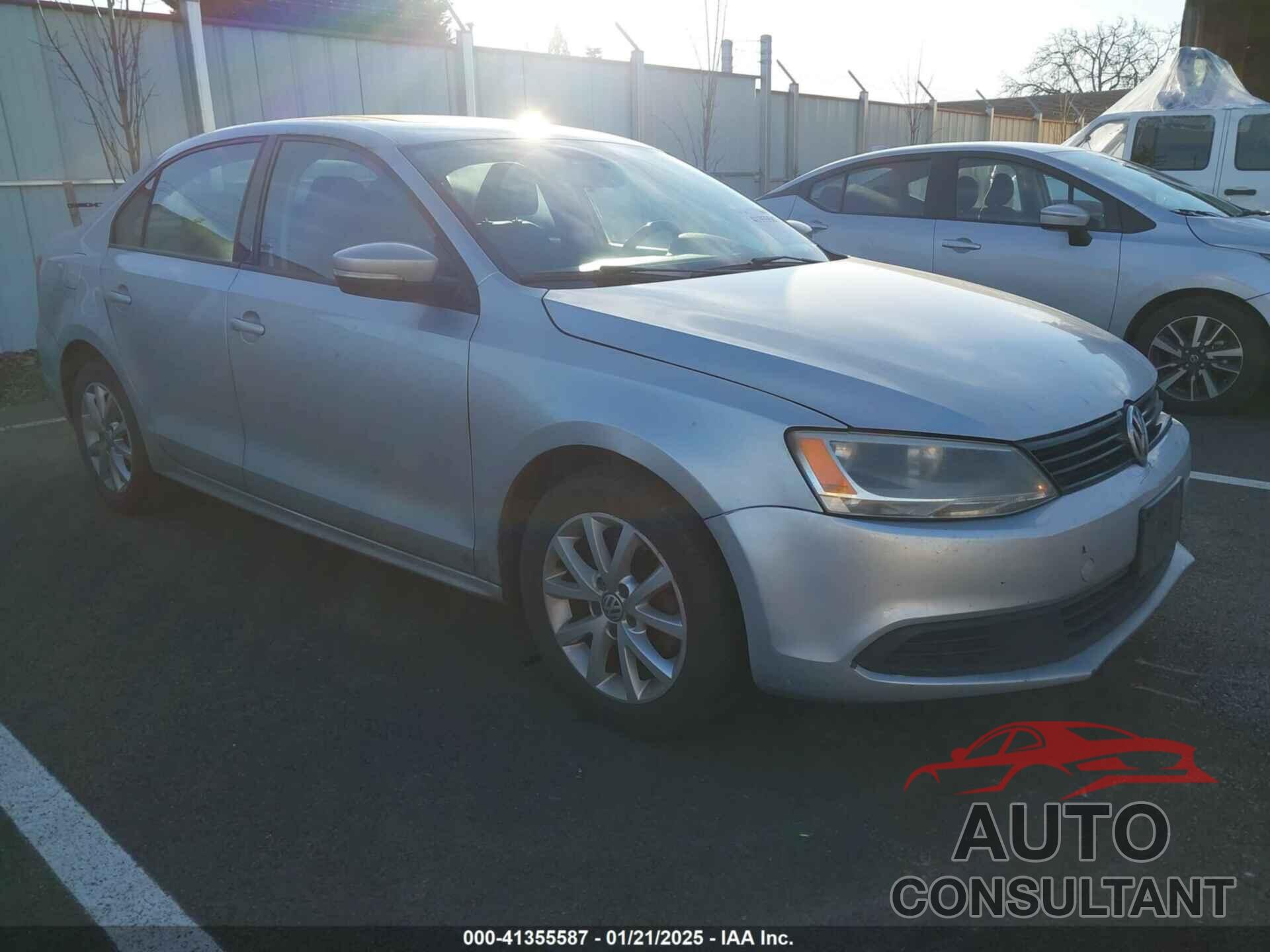 VOLKSWAGEN JETTA 2011 - 3VWDZ7AJ5BM322086