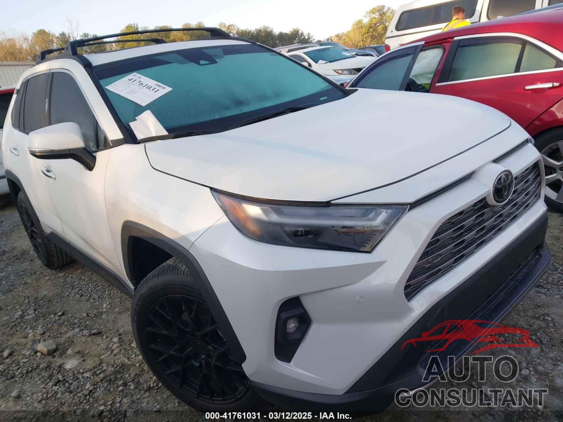 TOYOTA RAV4 2024 - 2T3Y1RFV6RW339362