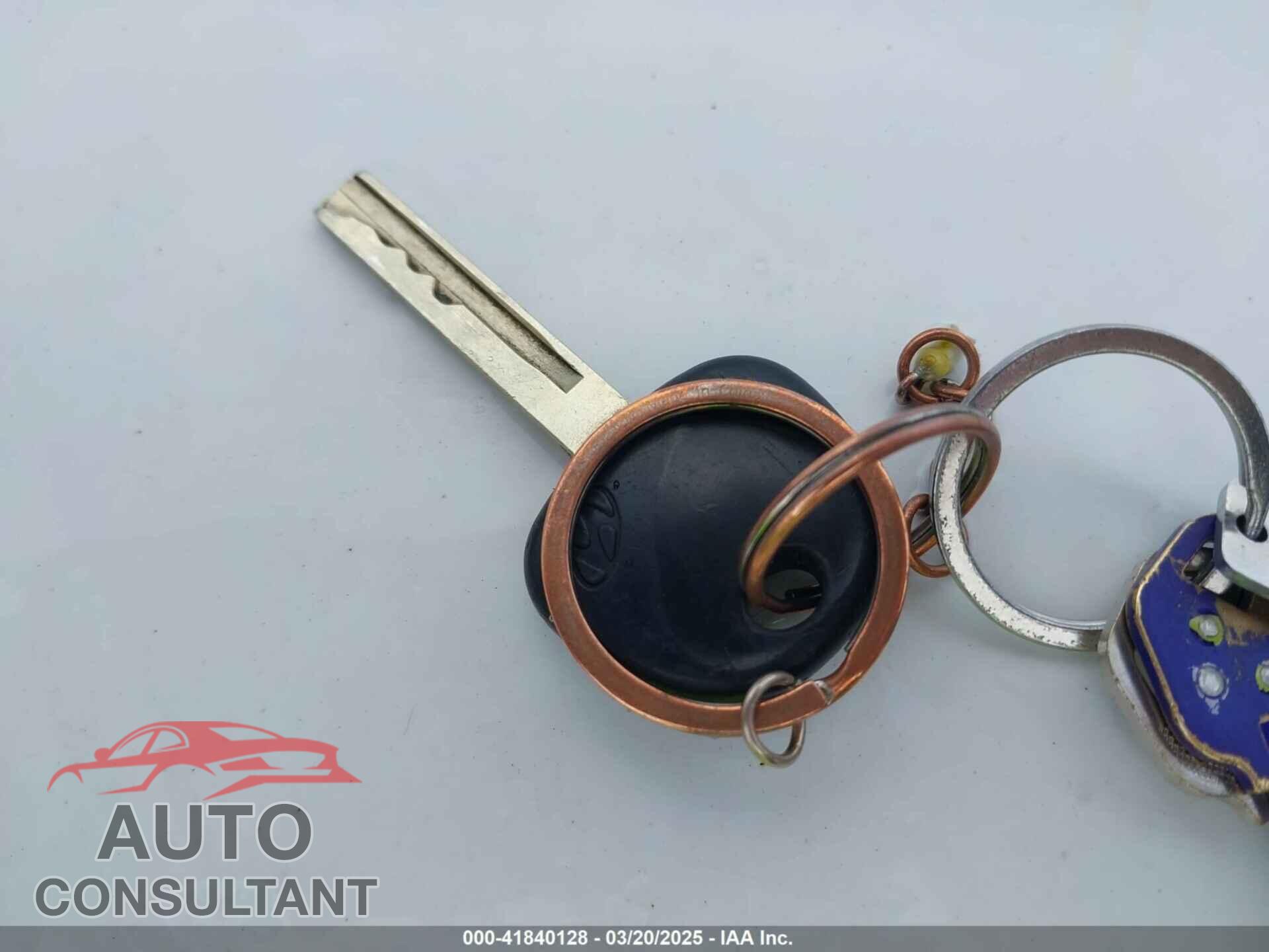 HYUNDAI ACCENT 2012 - KMHCT4AE2CU048131