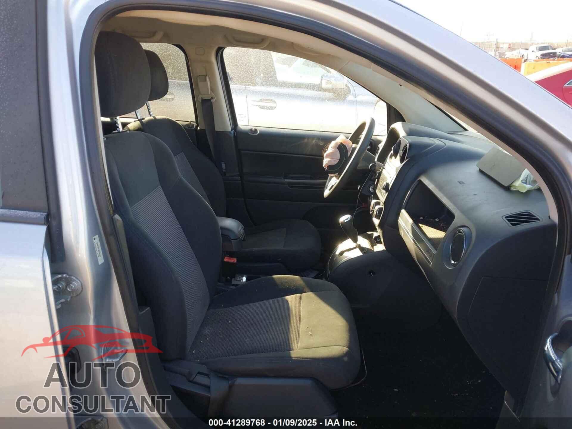 JEEP COMPASS 2011 - 1J4NF1FB1BD158162