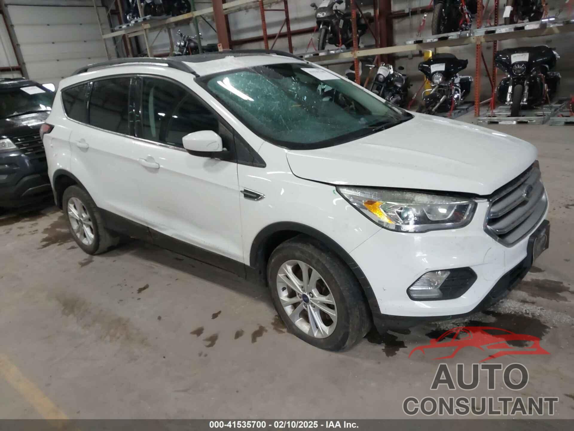 FORD ESCAPE 2017 - 1FMCU9GD9HUD87713