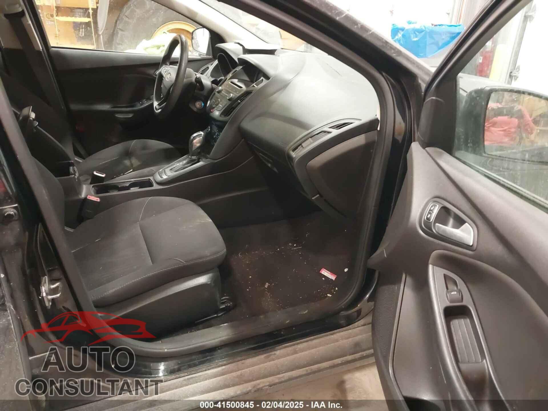 FORD FOCUS 2016 - 1FADP3K22GL263814