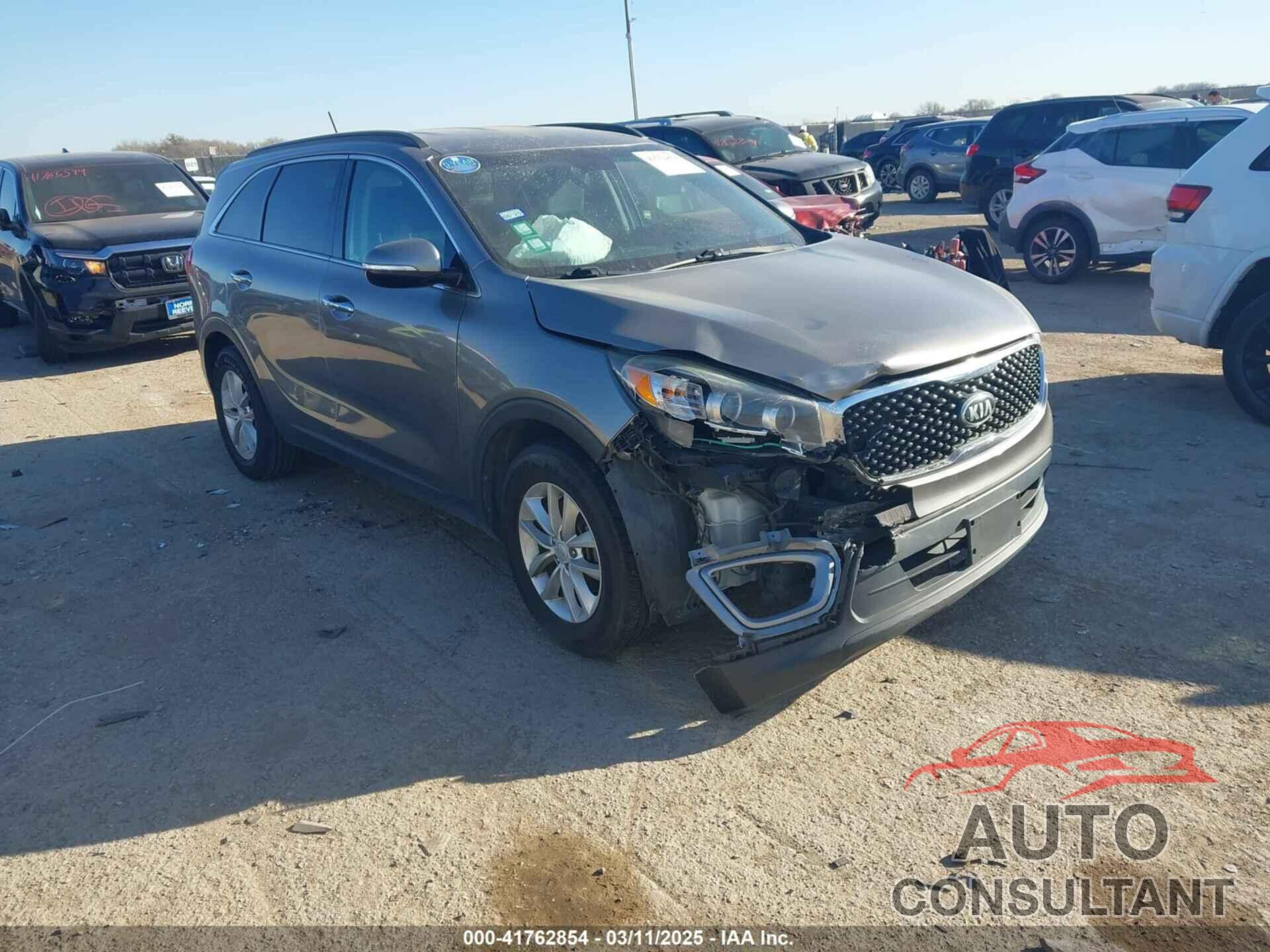 KIA SORENTO 2017 - 5XYPG4A30HG299005