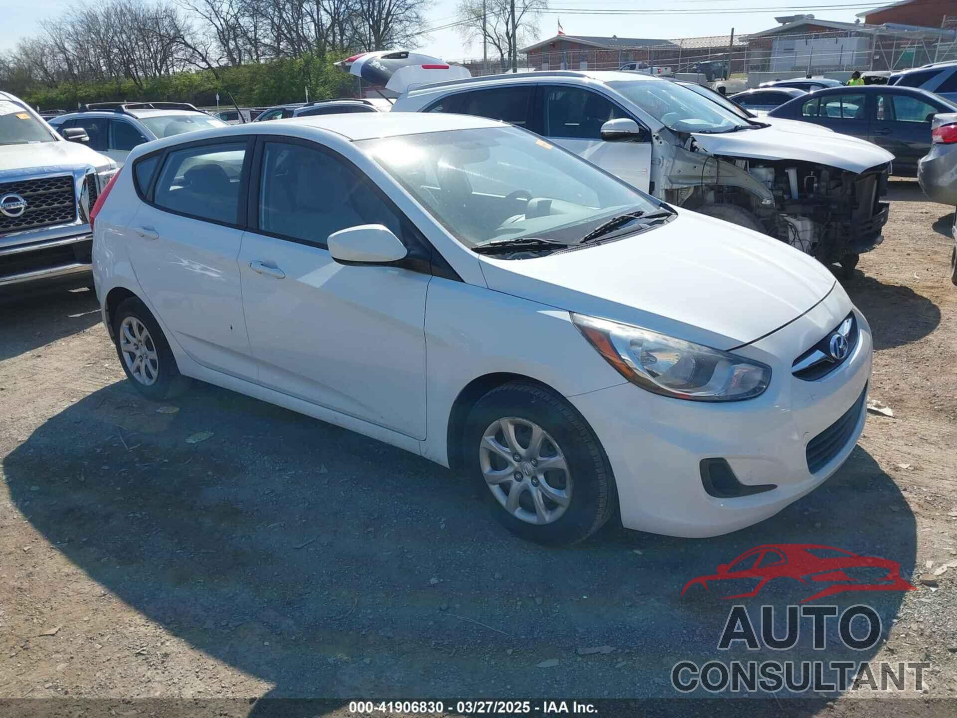 HYUNDAI ACCENT 2013 - KMHCT5AE5DU108779