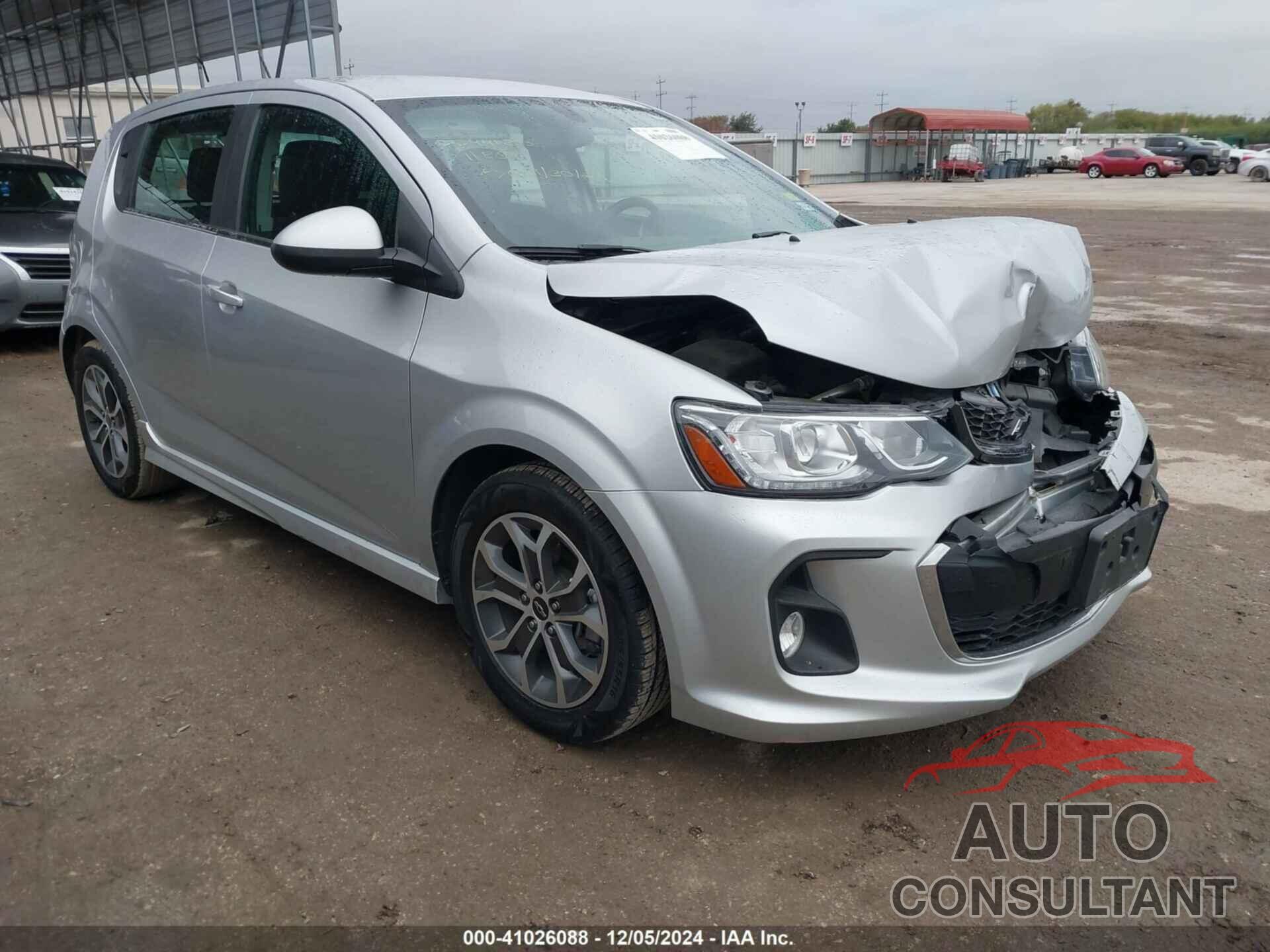 CHEVROLET SONIC 2018 - 1G1JD6SG8J4118841