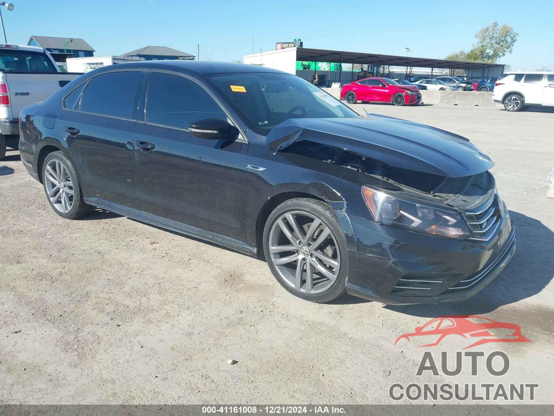 VOLKSWAGEN PASSAT 2018 - 1VWAA7A34JC010286