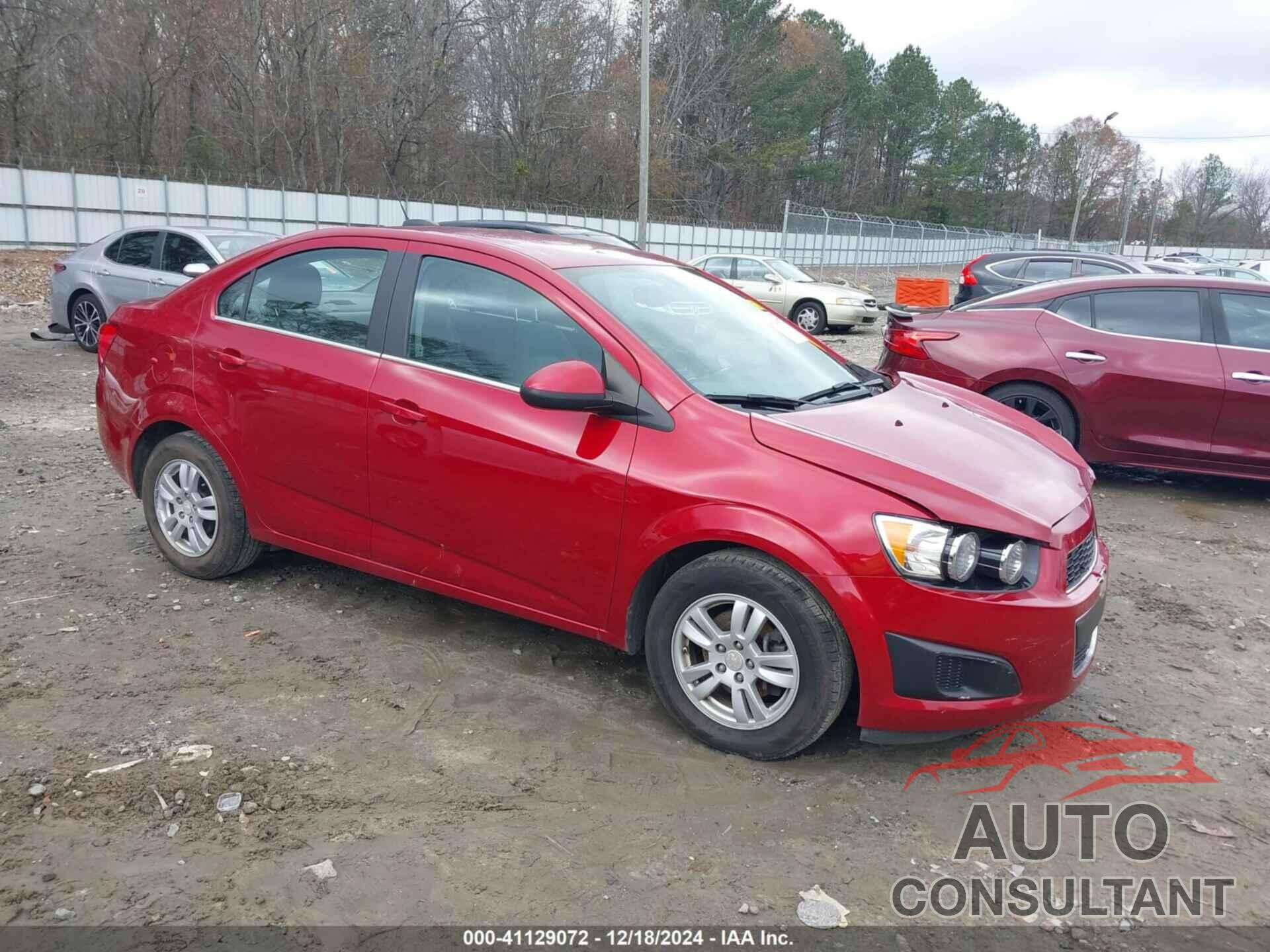 CHEVROLET SONIC 2016 - 1G1JC5SH1G4175929