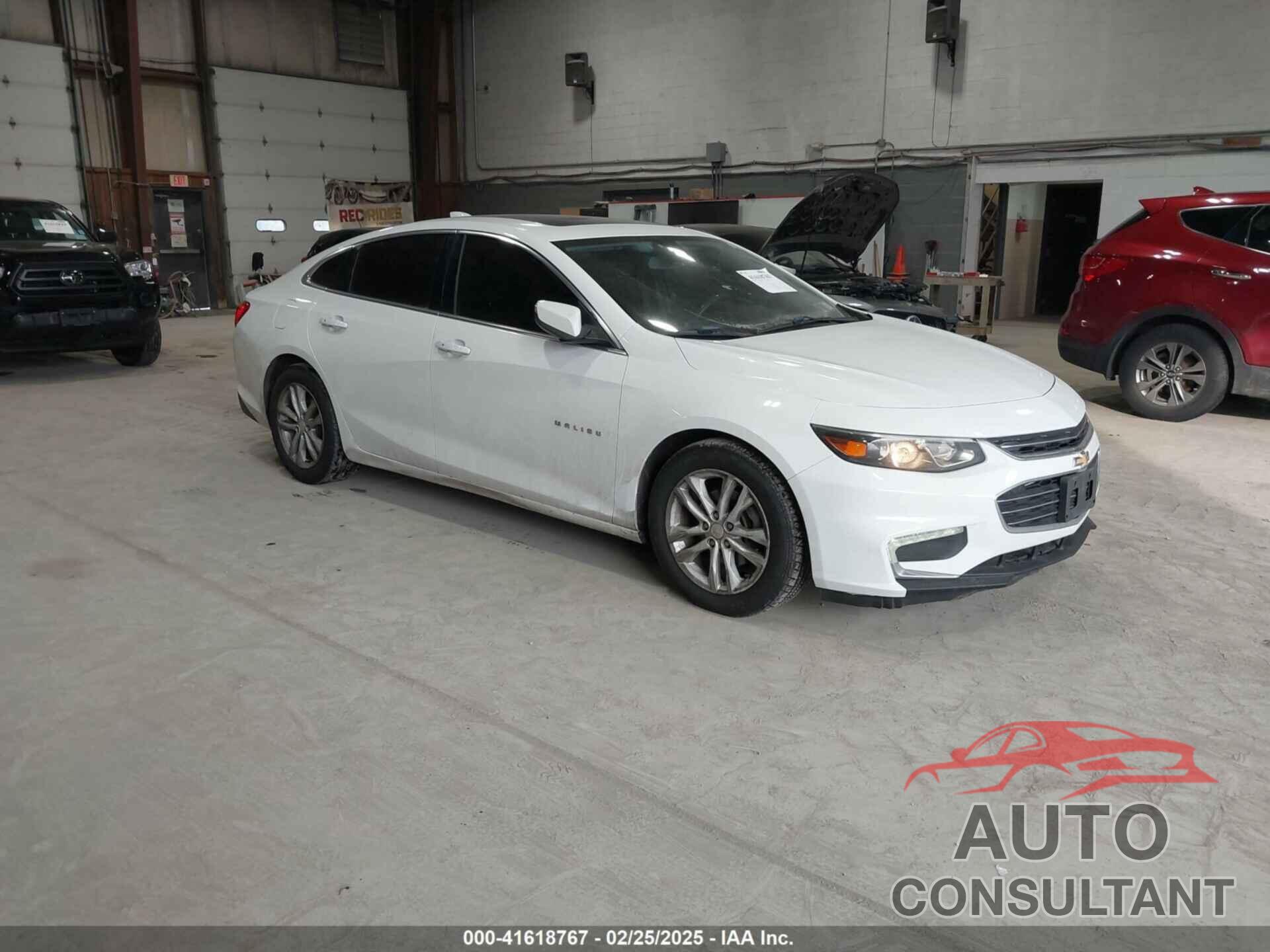 CHEVROLET MALIBU 2017 - 1G1ZE5ST0HF143254