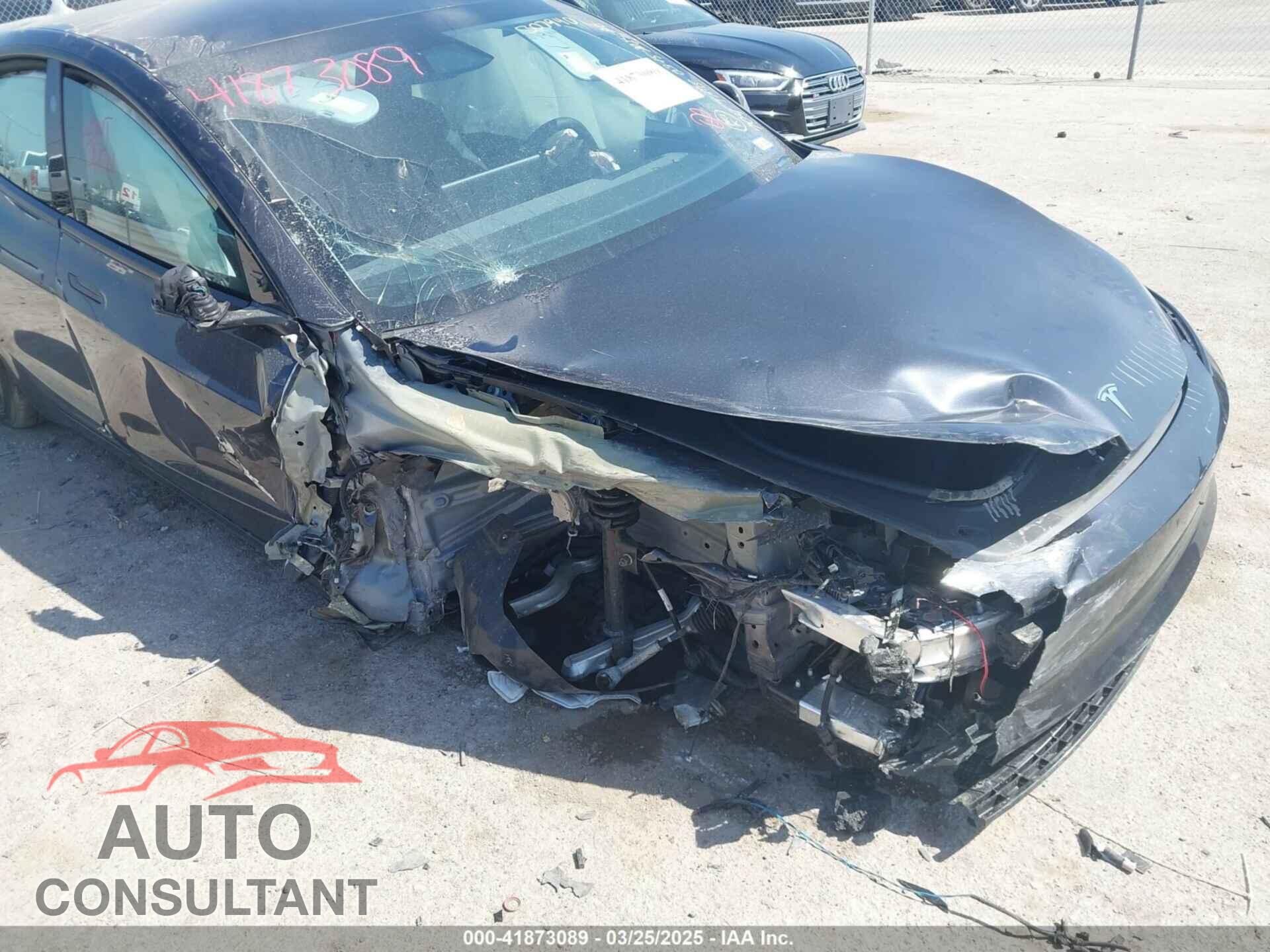 TESLA MODEL 3 2024 - 5YJ3E1EA5RF843972