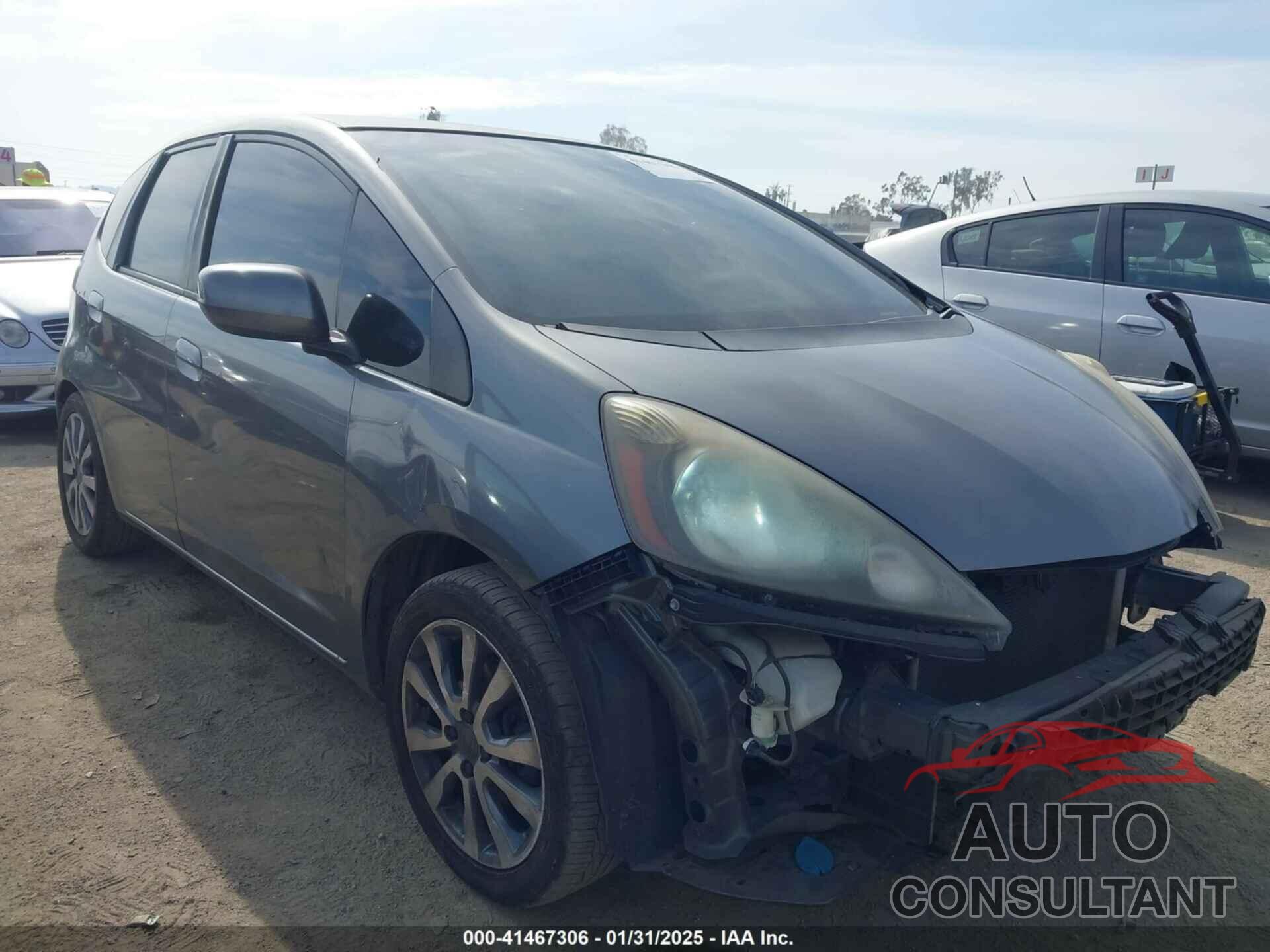 HONDA FIT 2013 - JHMGE8G37DC082987