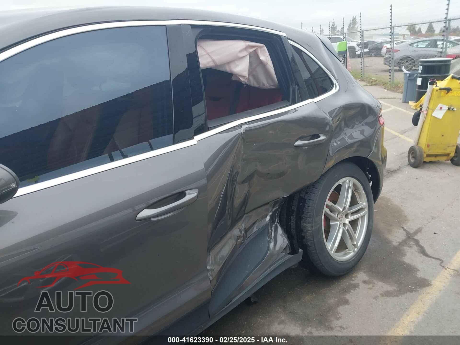 PORSCHE MACAN 2015 - WP1AB2A52FLB68751