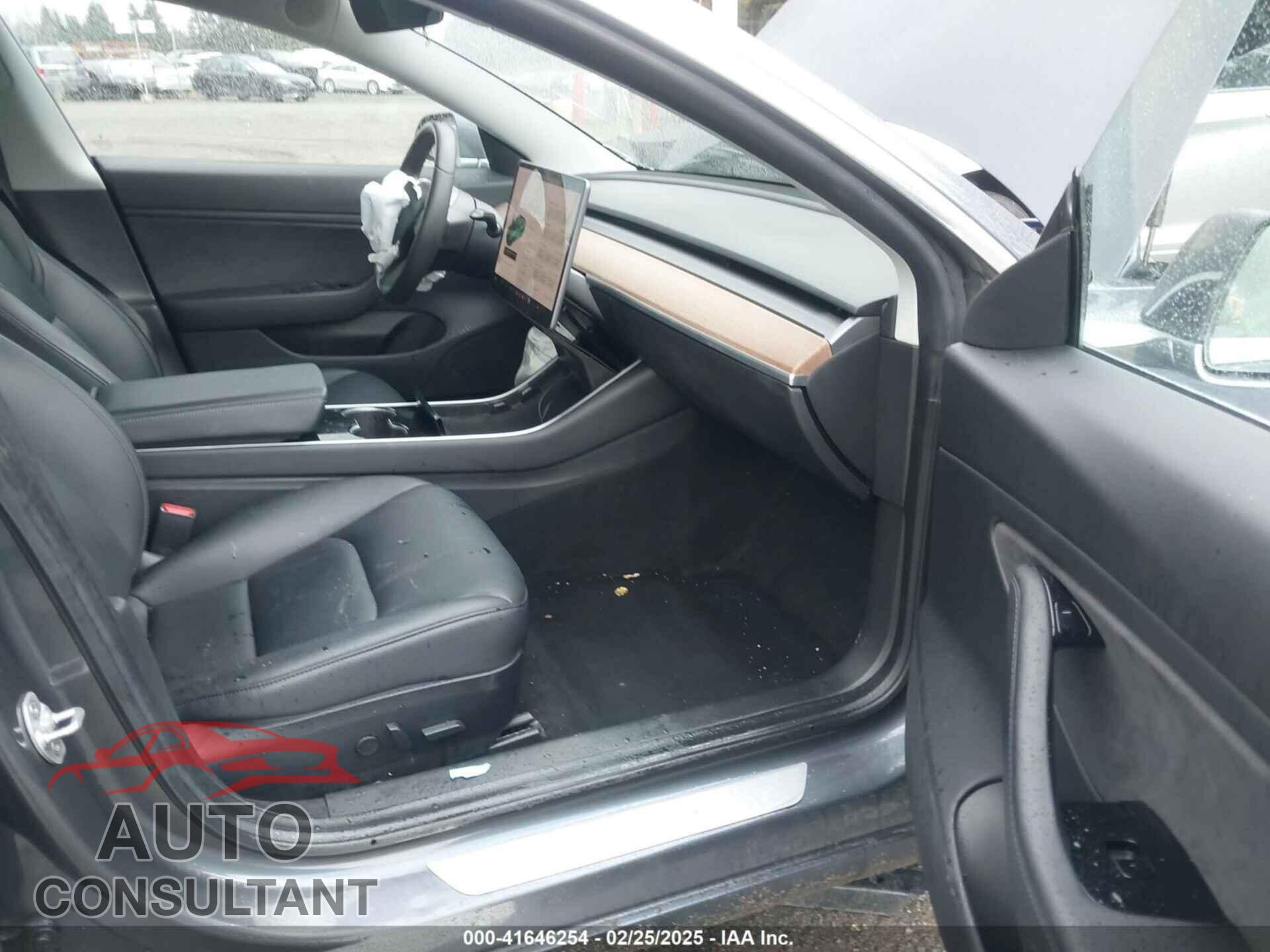 TESLA MODEL 3 2019 - 5YJ3E1EA8KF190298