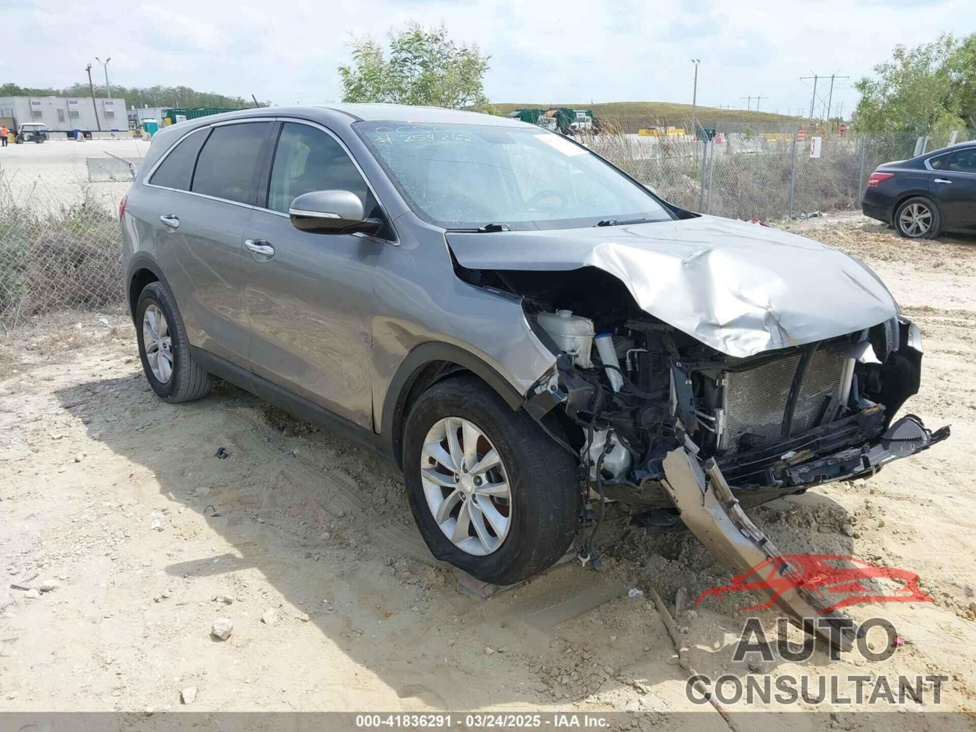 KIA SORENTO 2019 - 5XYPG4A56KG467903