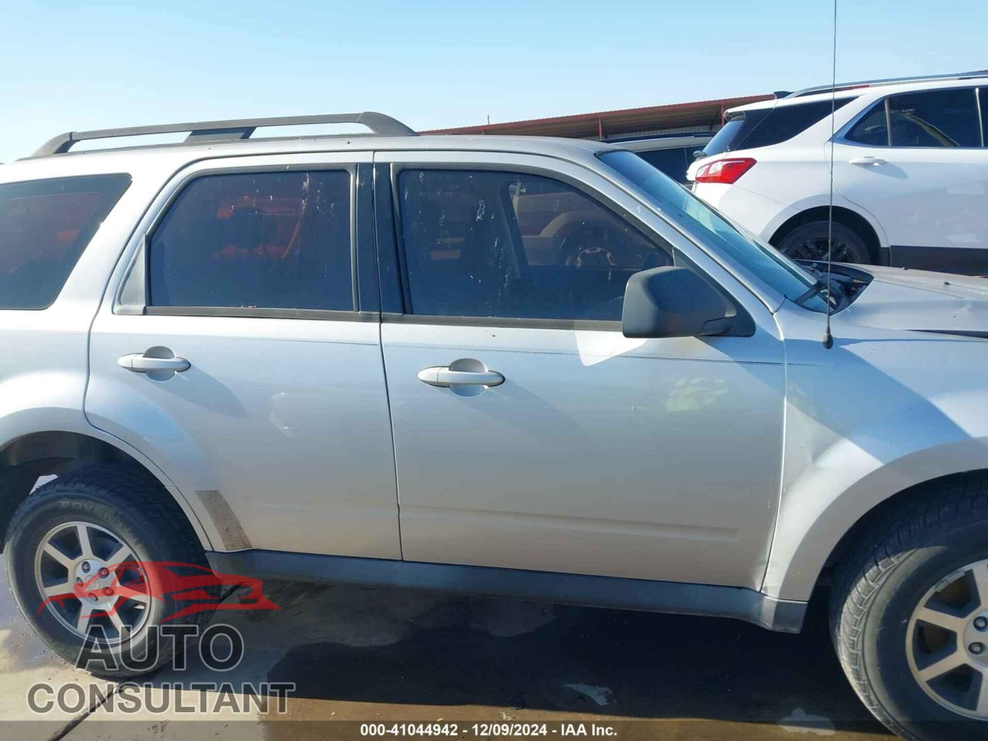 MAZDA TRIBUTE 2009 - 4F2CZ02789KM02735