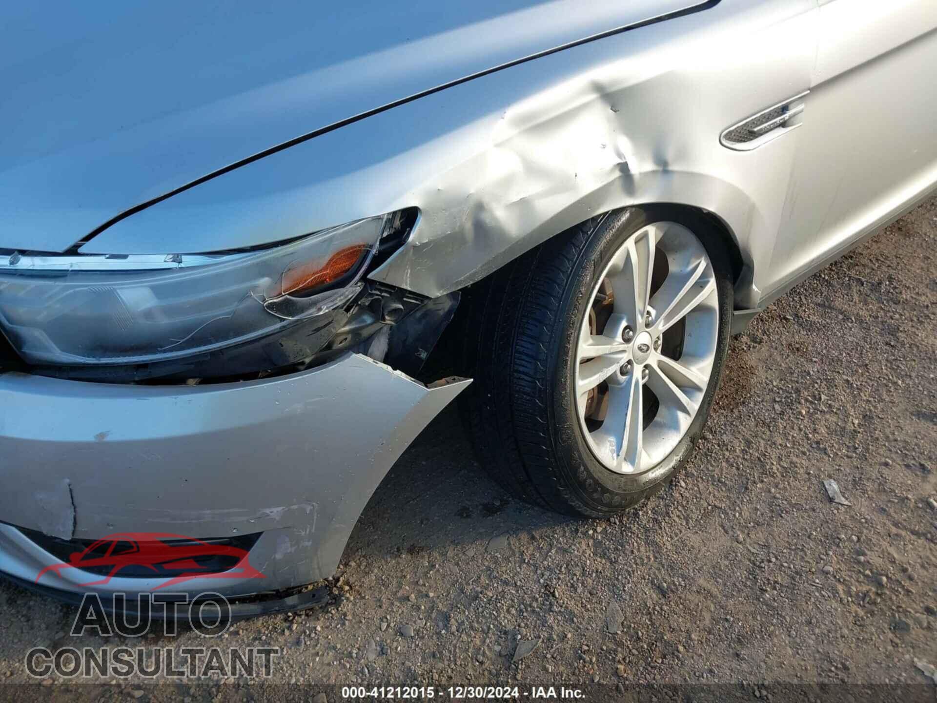 FORD TAURUS 2017 - 1FAHP2E84HG144510
