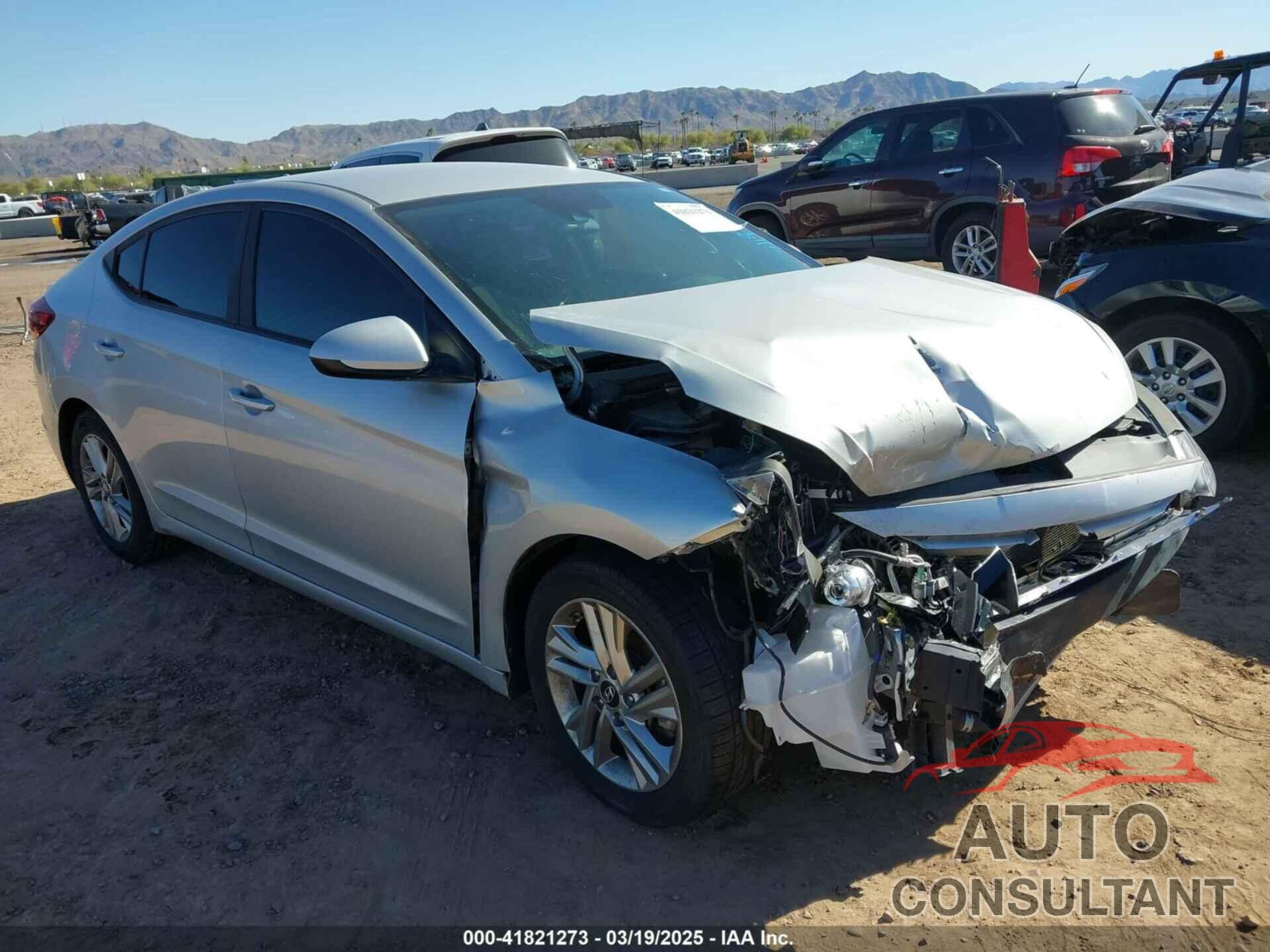 HYUNDAI ELANTRA 2019 - 5NPD84LF2KH457576