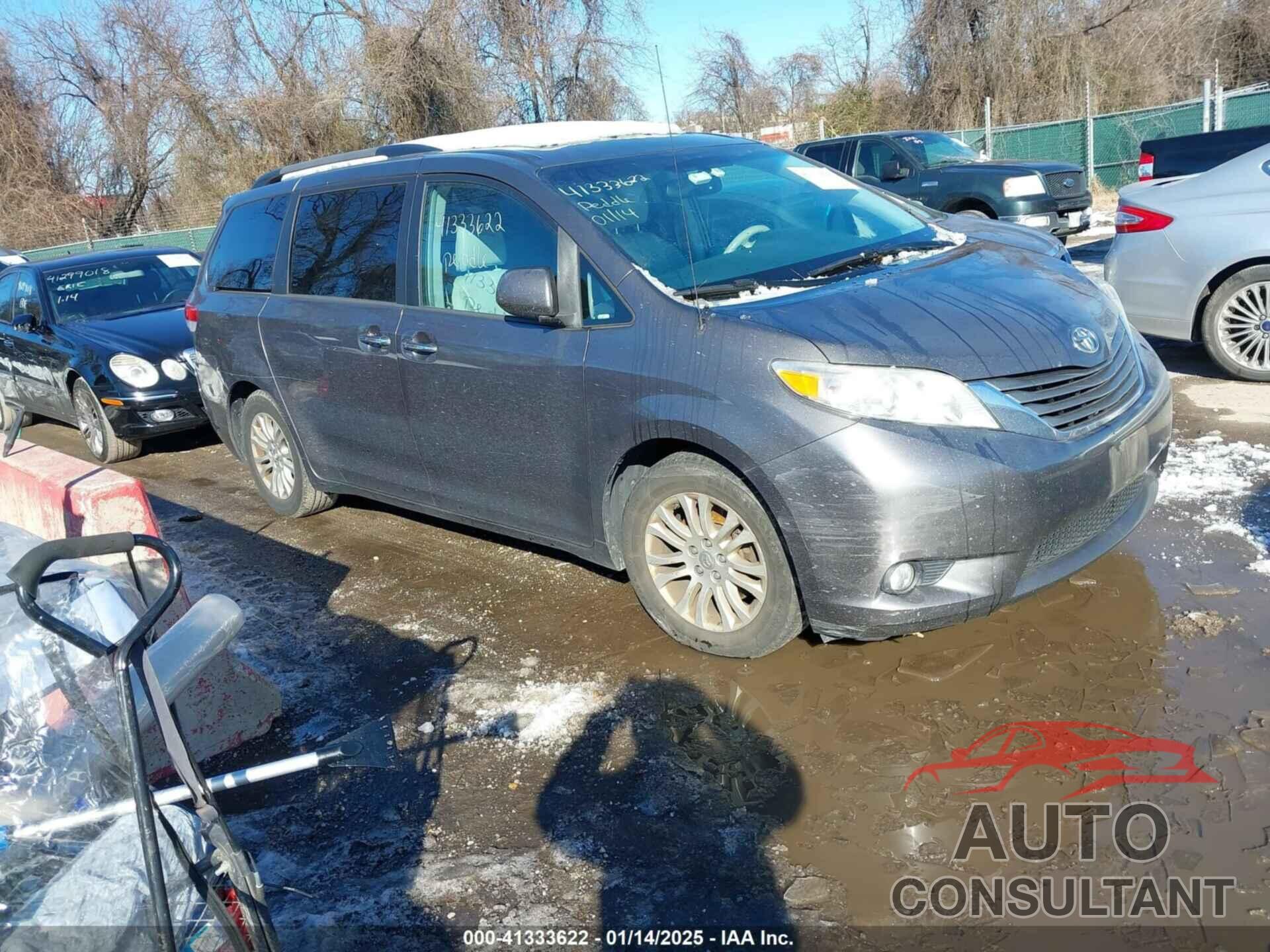 TOYOTA SIENNA 2014 - 5TDYK3DC7ES459856