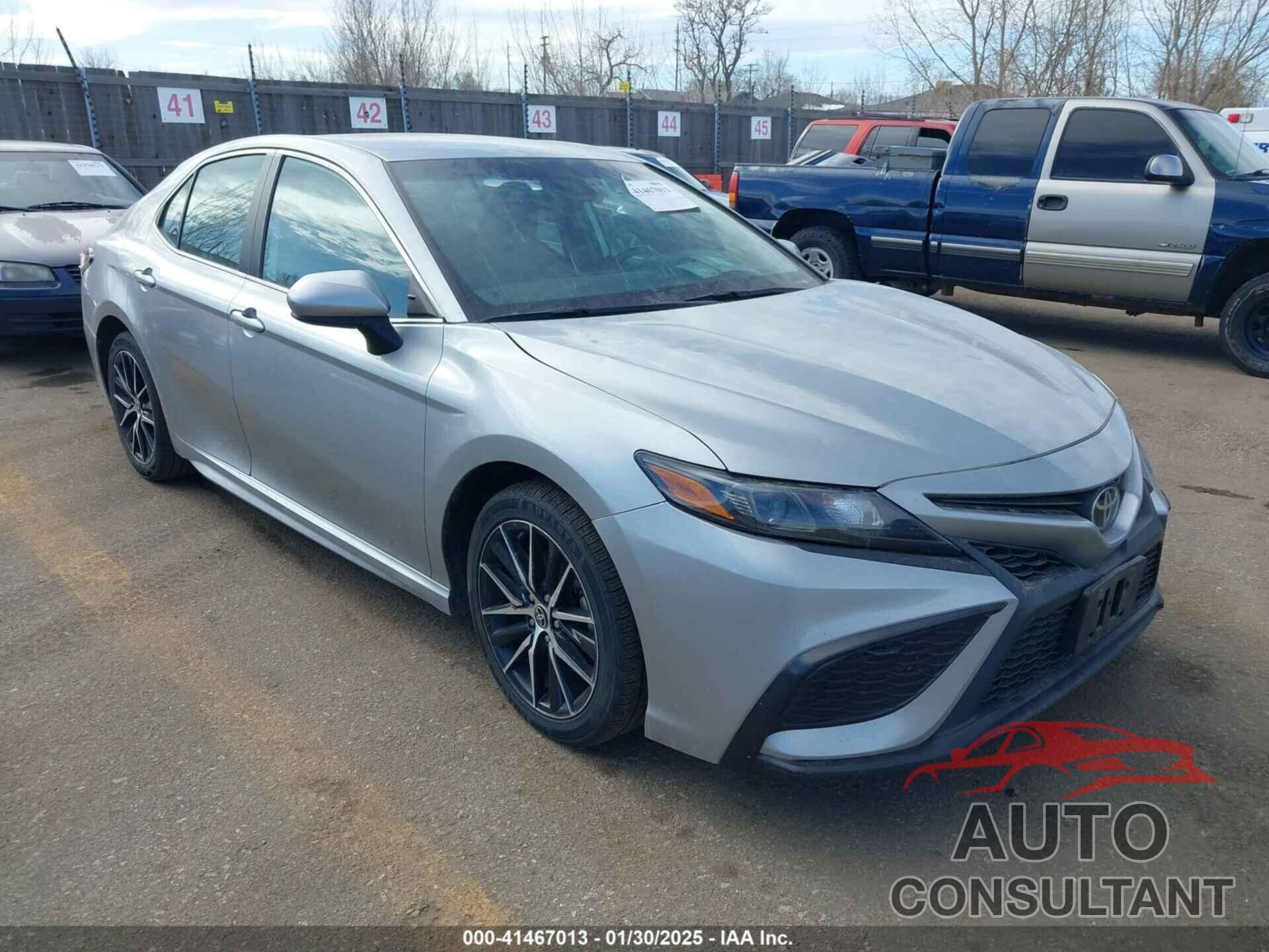 TOYOTA CAMRY 2021 - 4T1G11AK5MU410515