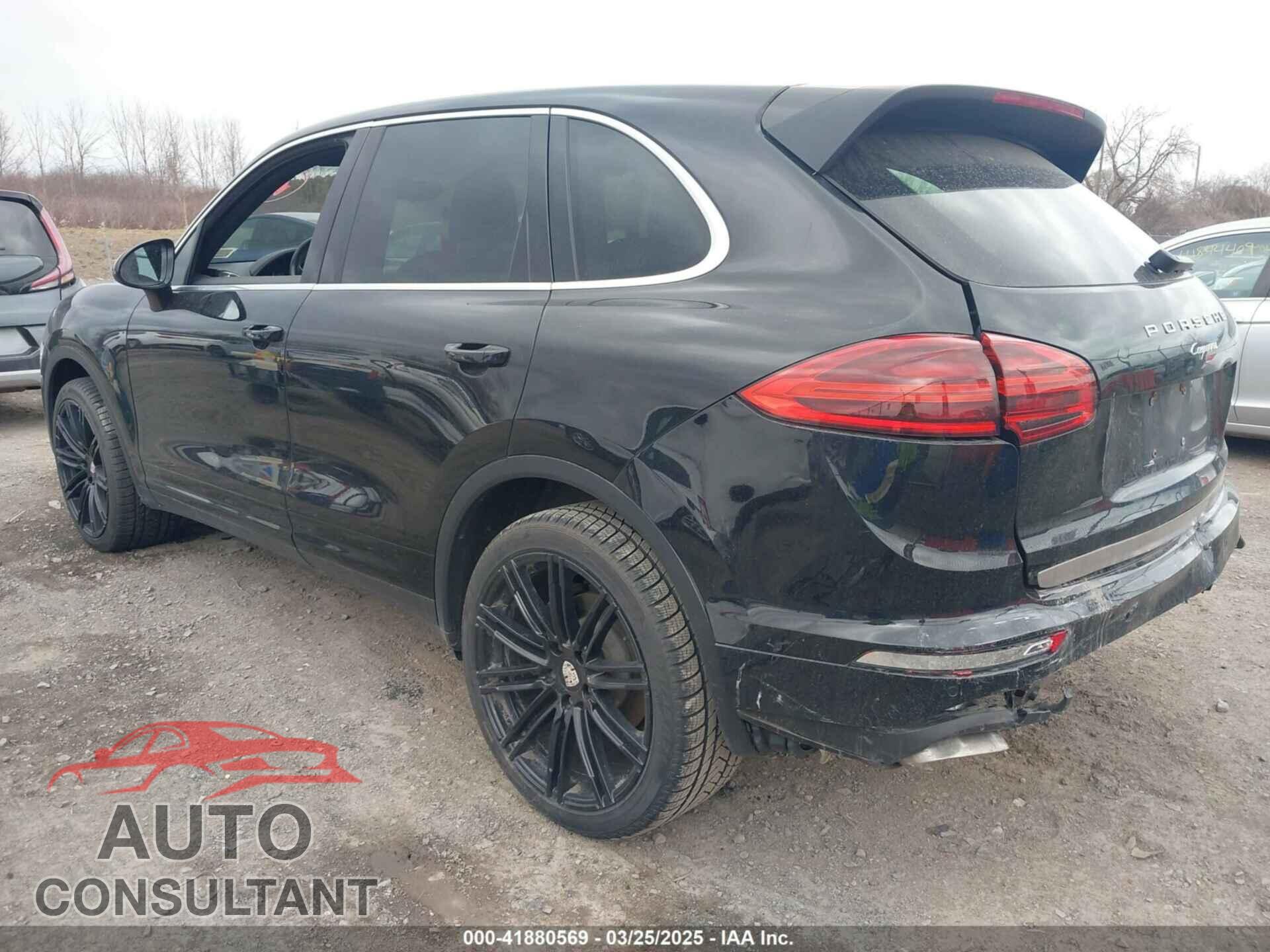 PORSCHE CAYENNE 2016 - WP1AA2A23GKA08037