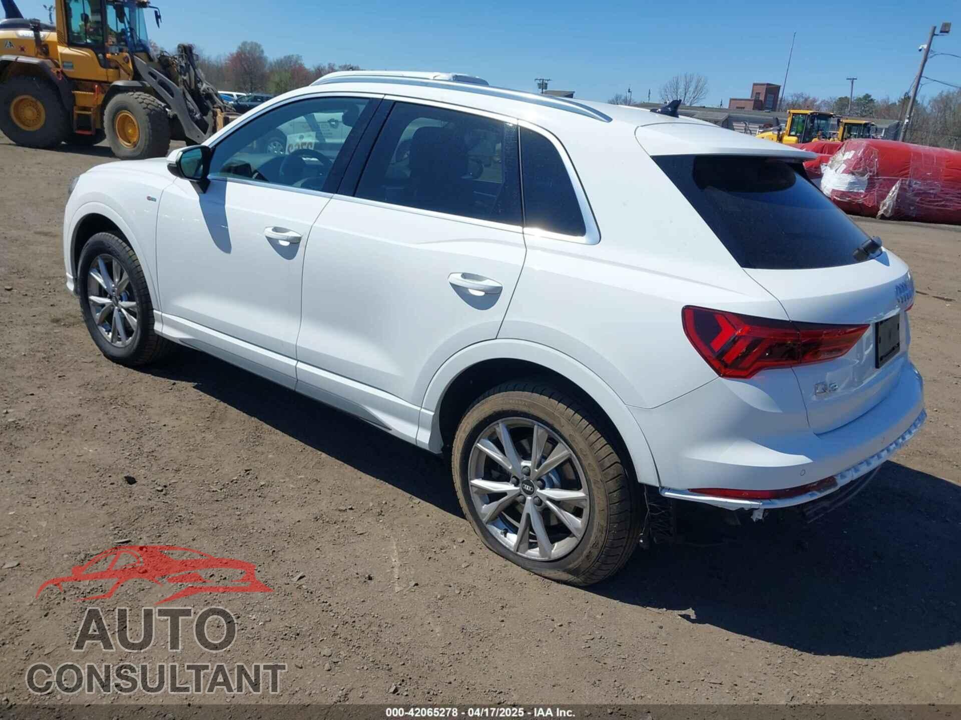 AUDI Q3 2021 - WA1DECF32M1054786
