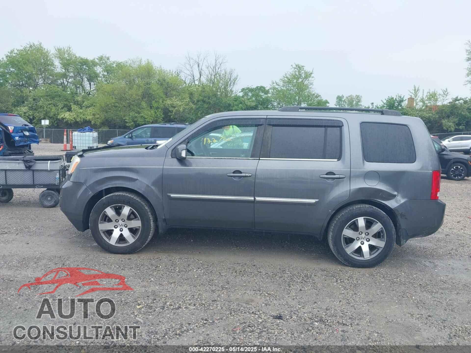 HONDA PILOT 2012 - 5FNYF4H9XCB050471