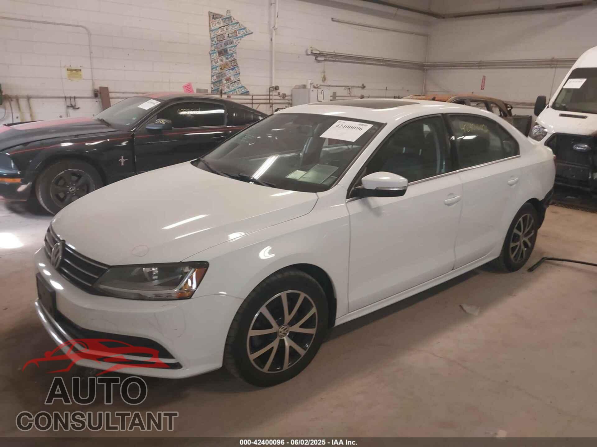 VOLKSWAGEN JETTA 2017 - 3VWDB7AJ5HM257527