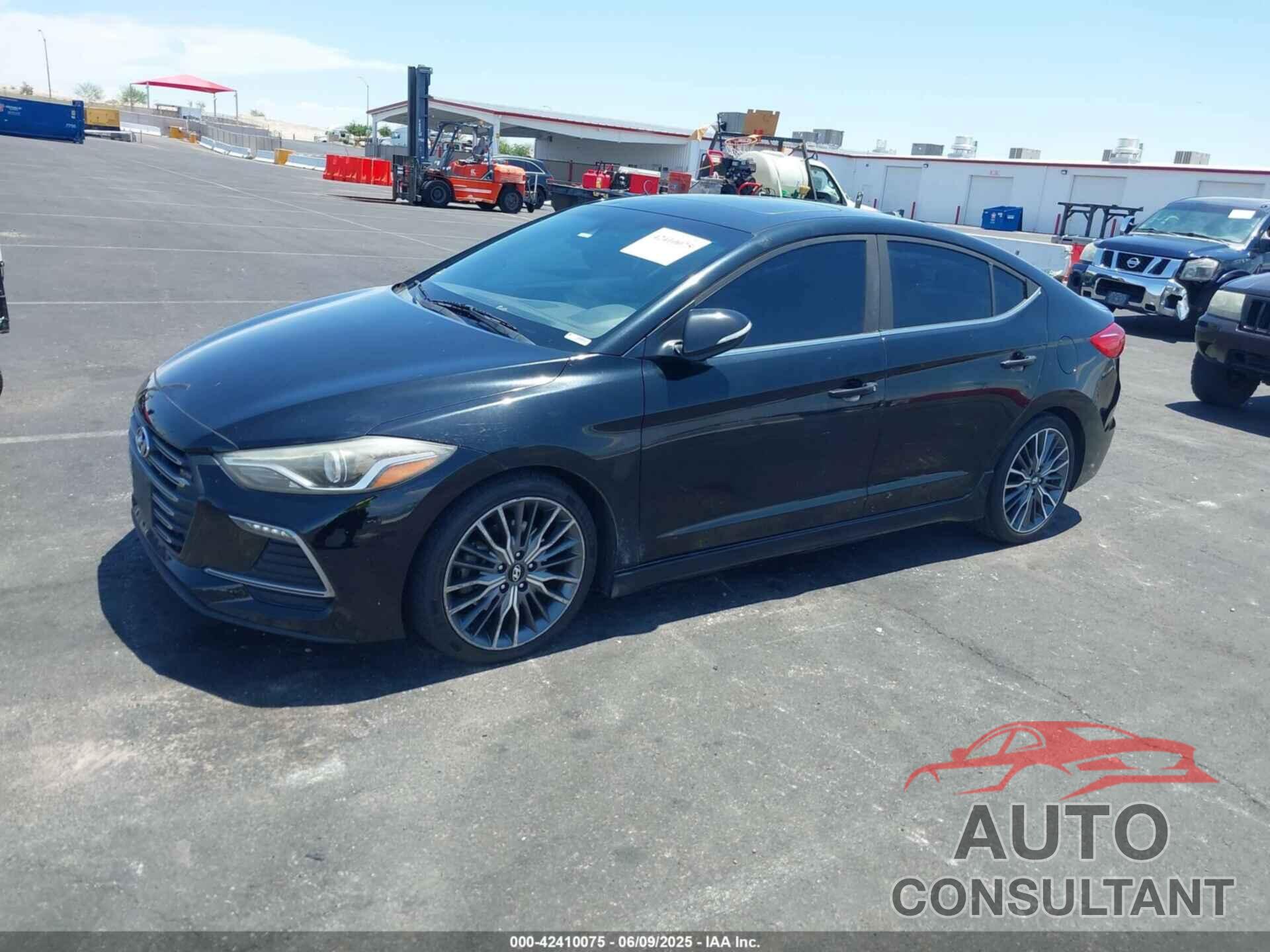 HYUNDAI ELANTRA 2017 - KMHD04LB7HU348982