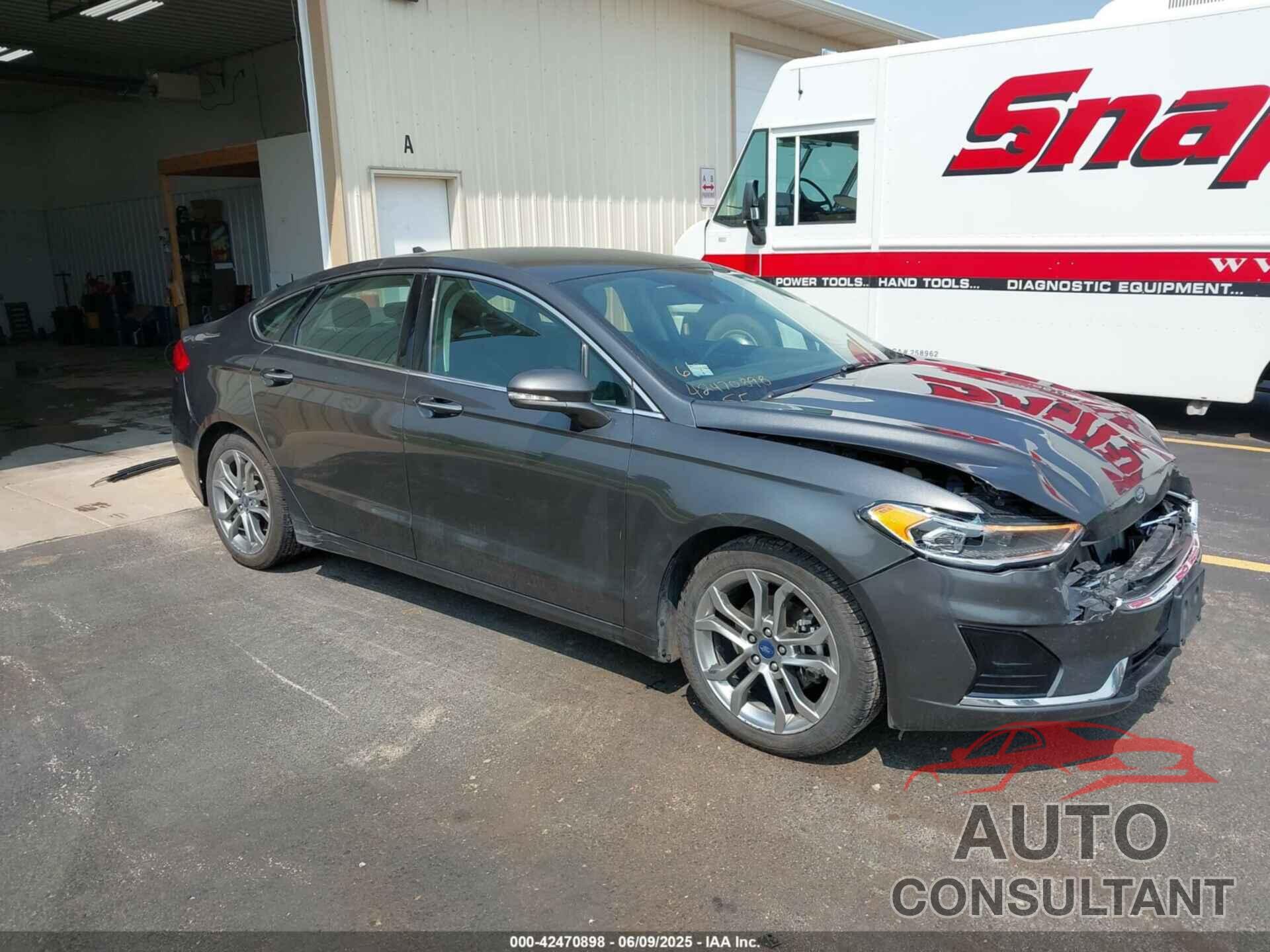 FORD FUSION 2019 - 3FA6P0CD6KR259797