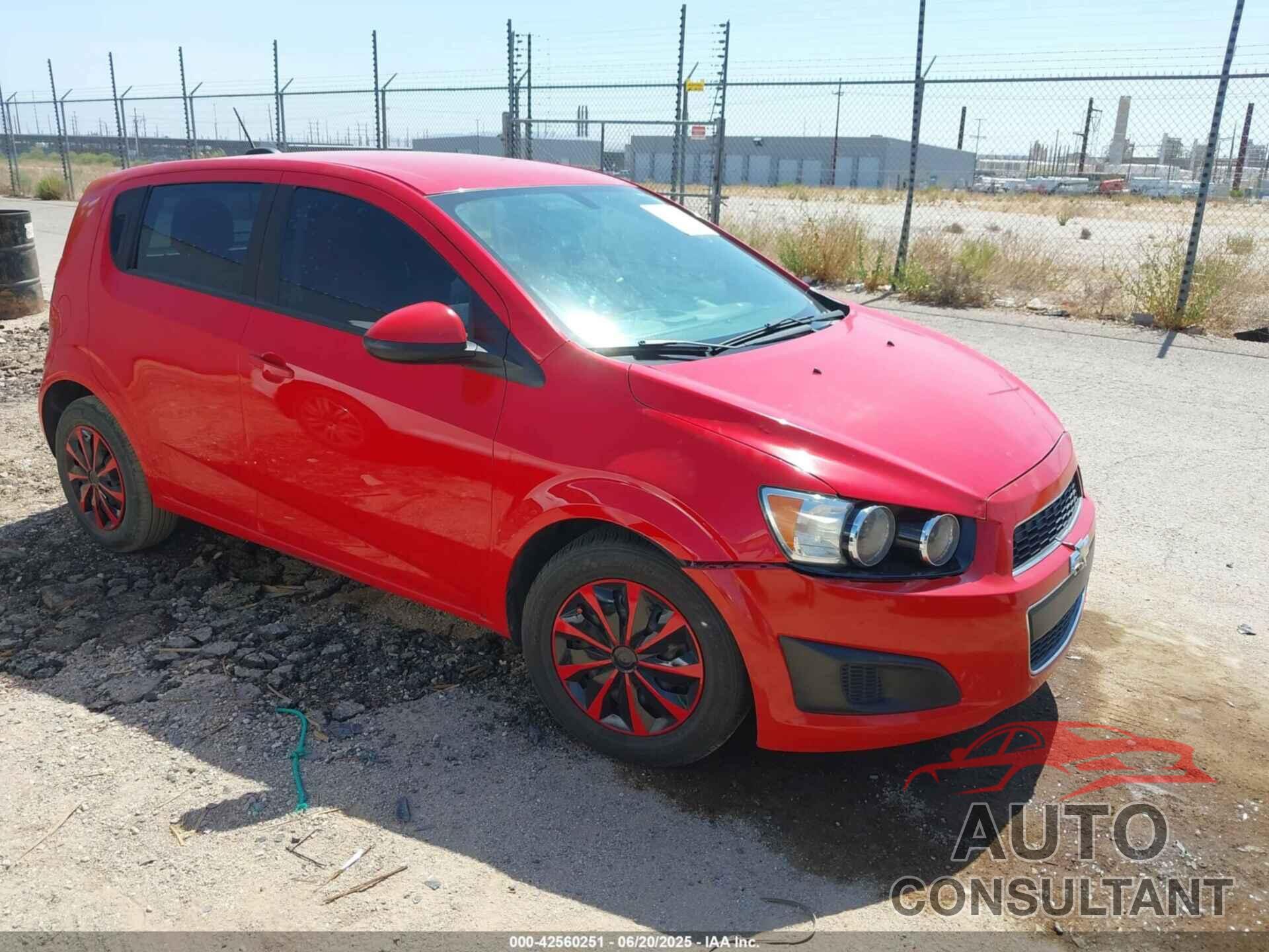 CHEVROLET SONIC 2016 - 1G1JA6SH8G4154944