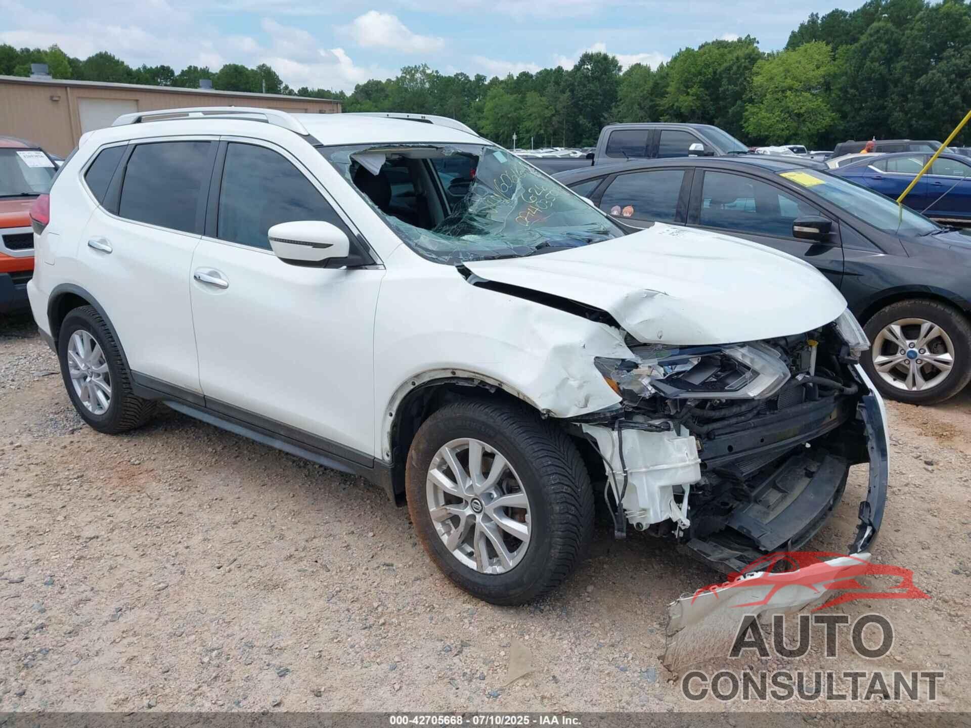 NISSAN ROGUE 2017 - KNMAT2MT8HP606161