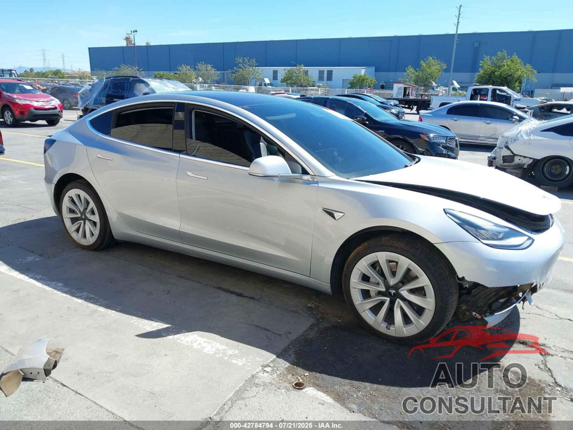 TESLA MODEL 3 2018 - 5YJ3E1EA4JF009647