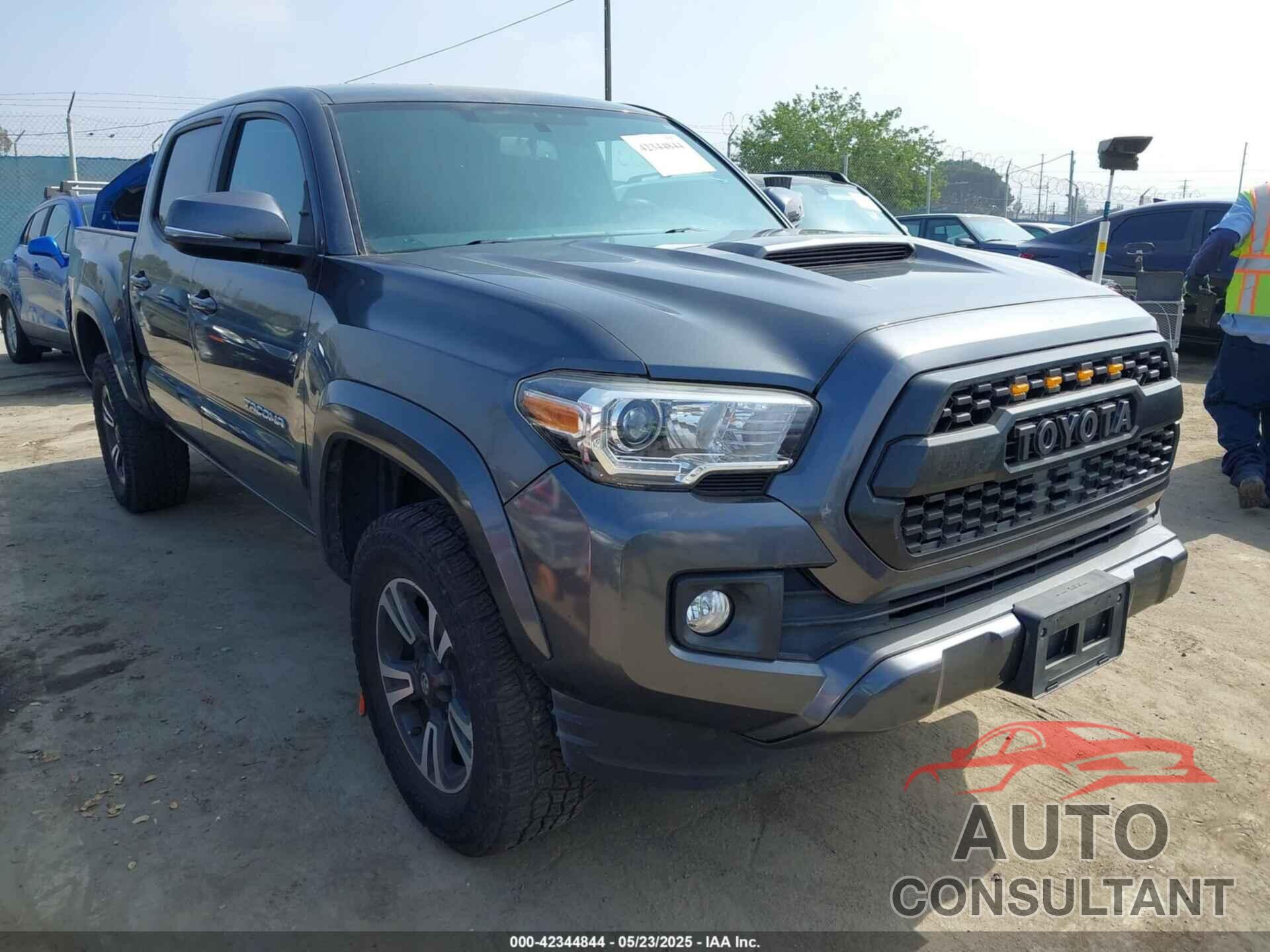TOYOTA TACOMA 2017 - 3TMAZ5CN2HM047103
