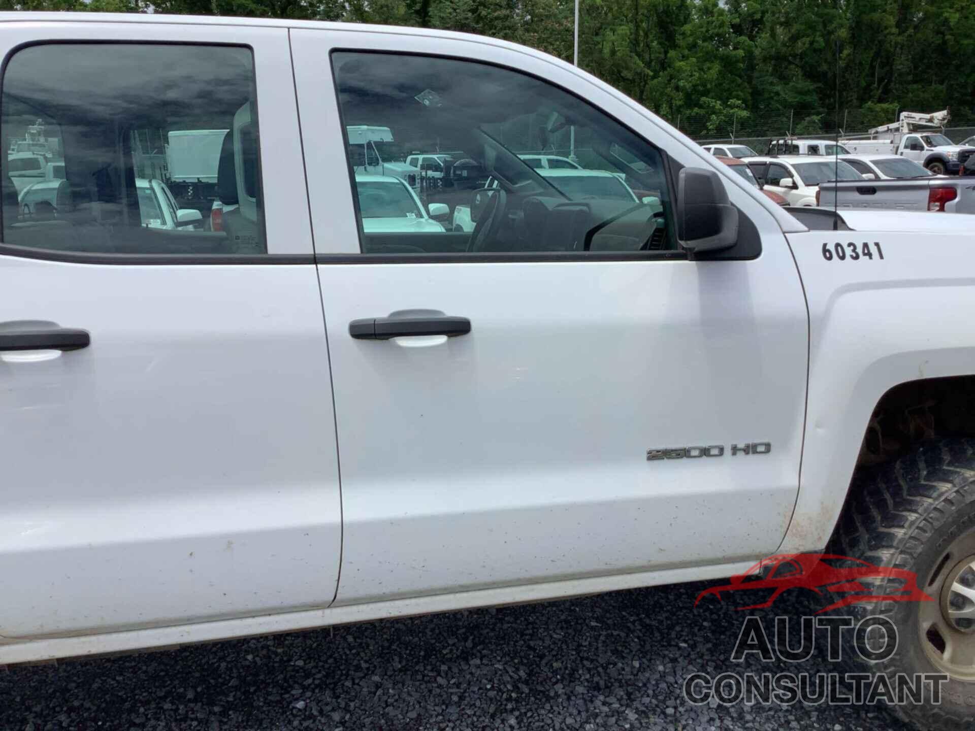 CHEVROLET SILVERADO 2500HD 2018 - 1GC2KUEG4JZ292863