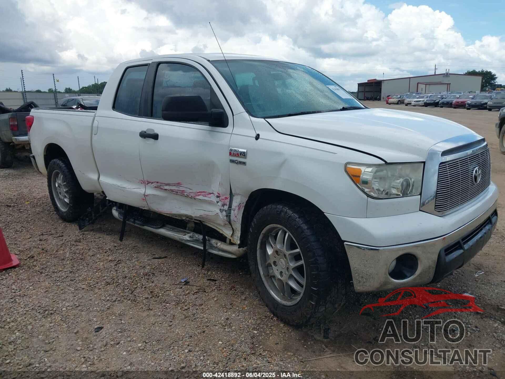 TOYOTA TUNDRA 2011 - 5TFRY5F15BX109304