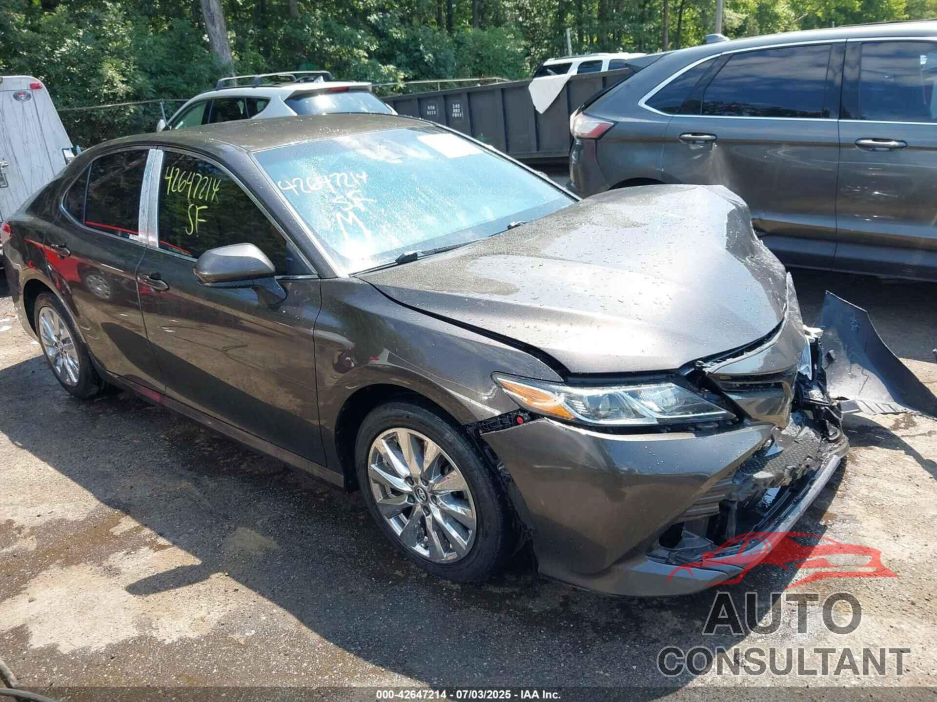 TOYOTA CAMRY 2018 - 4T1B11HK8JU007334