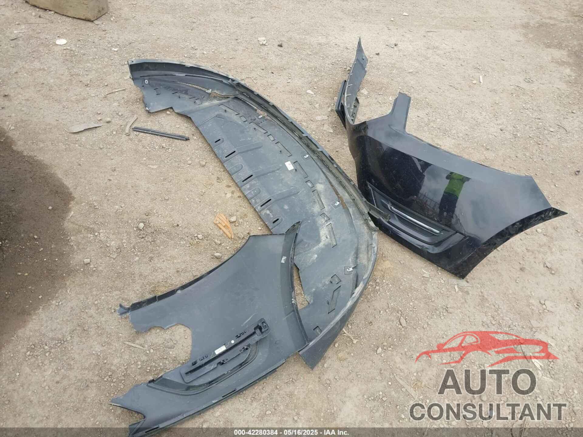 FORD TAURUS 2019 - 1FAHP2F82KG111088