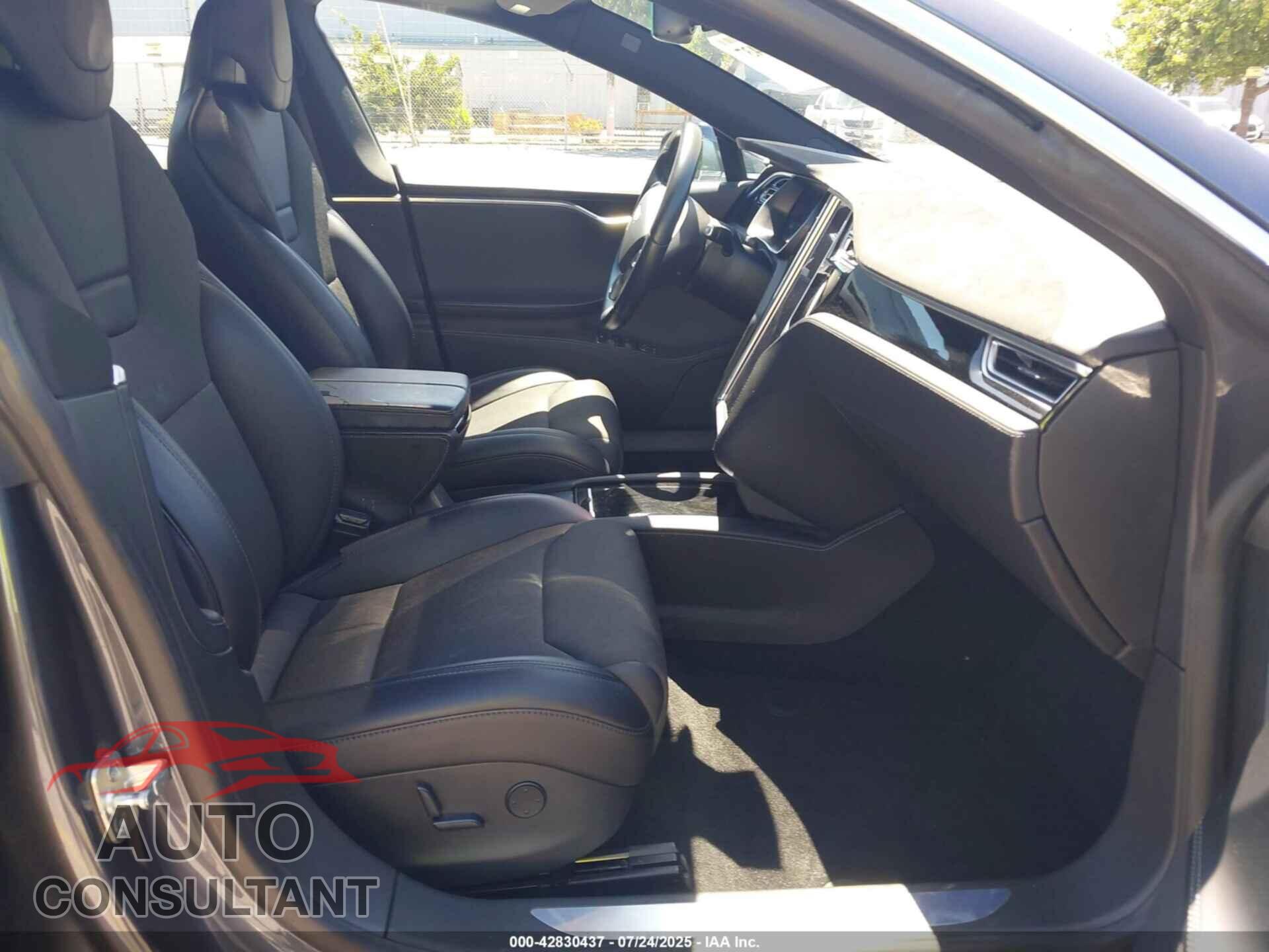 TESLA MODEL S 2017 - 5YJSA1E28HF198197