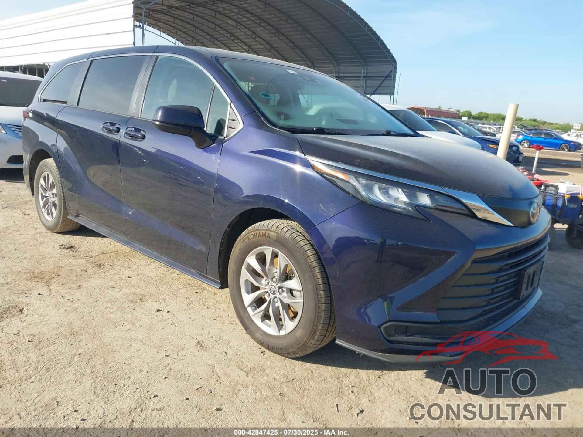 TOYOTA SIENNA 2022 - 5TDKRKEC3NS120120
