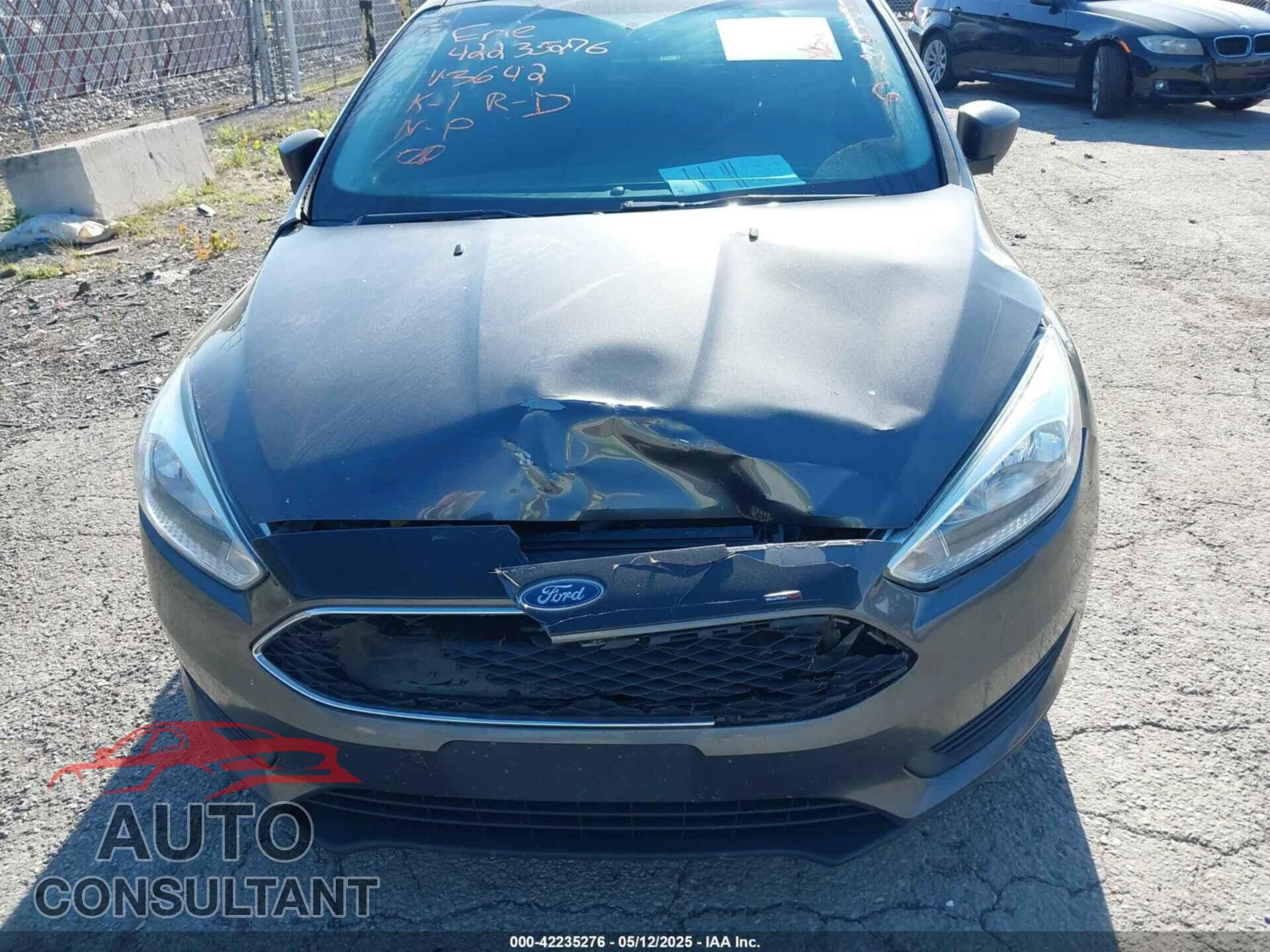 FORD FOCUS 2017 - 1FADP3E24HL283642
