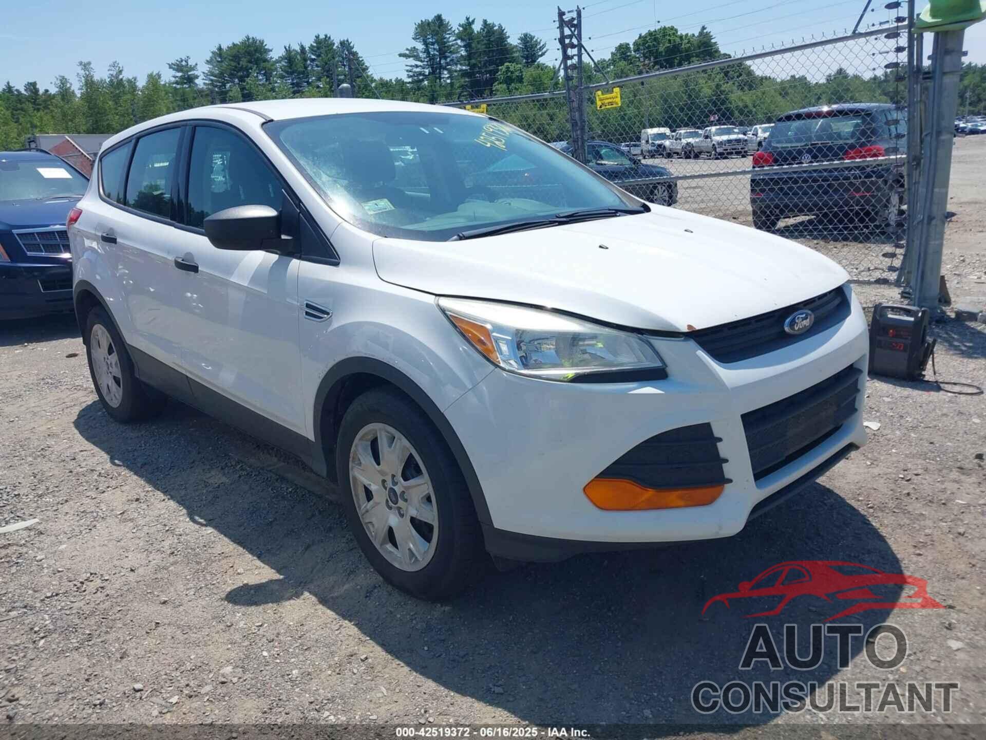 FORD ESCAPE 2015 - 1FMCU0F7XFUA82189