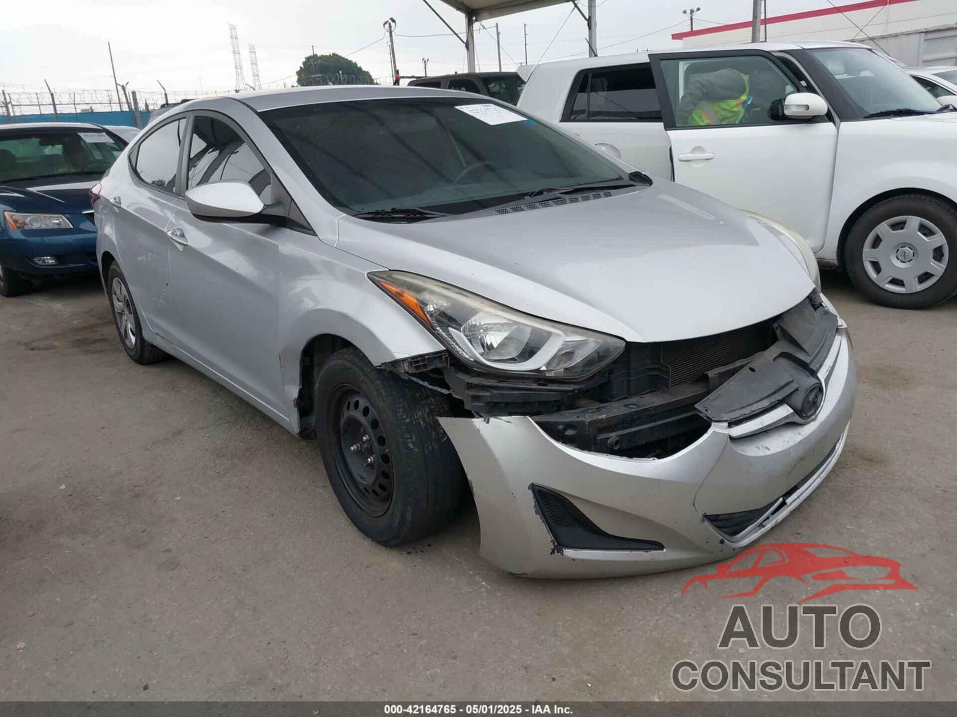 HYUNDAI ELANTRA 2016 - KMHDH4AE9GU490903