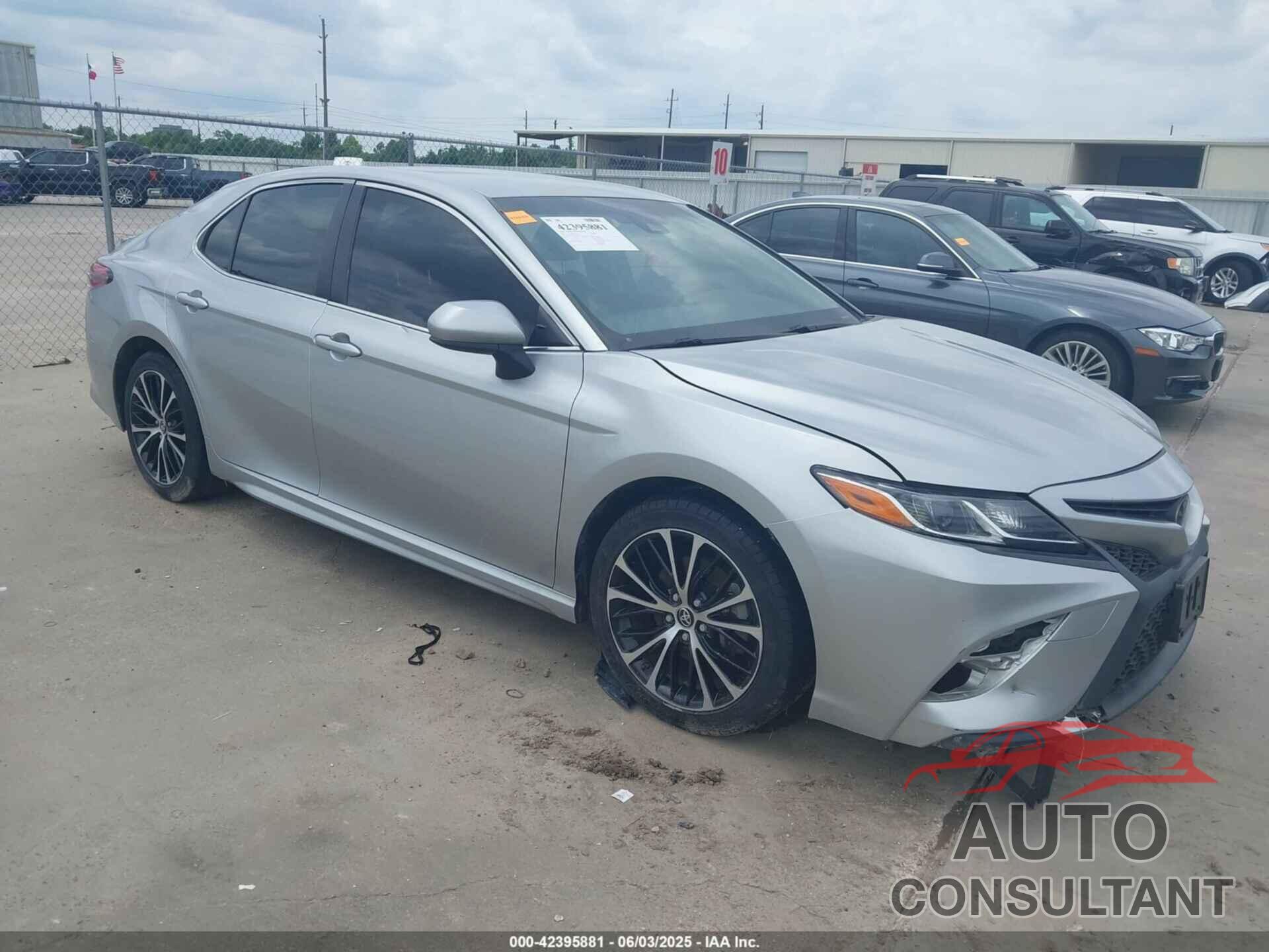 TOYOTA CAMRY 2018 - JTNB11HK5J3031077