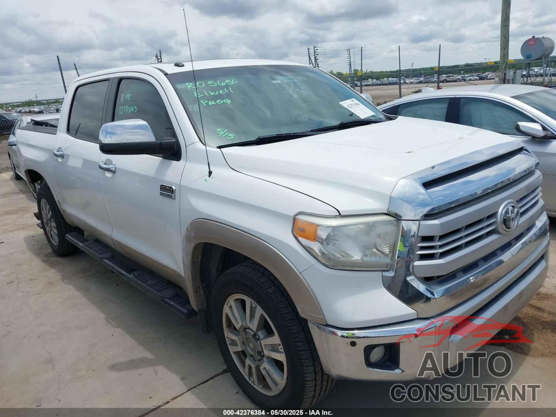 TOYOTA TUNDRA 2015 - 5TFAW5F15FX487843