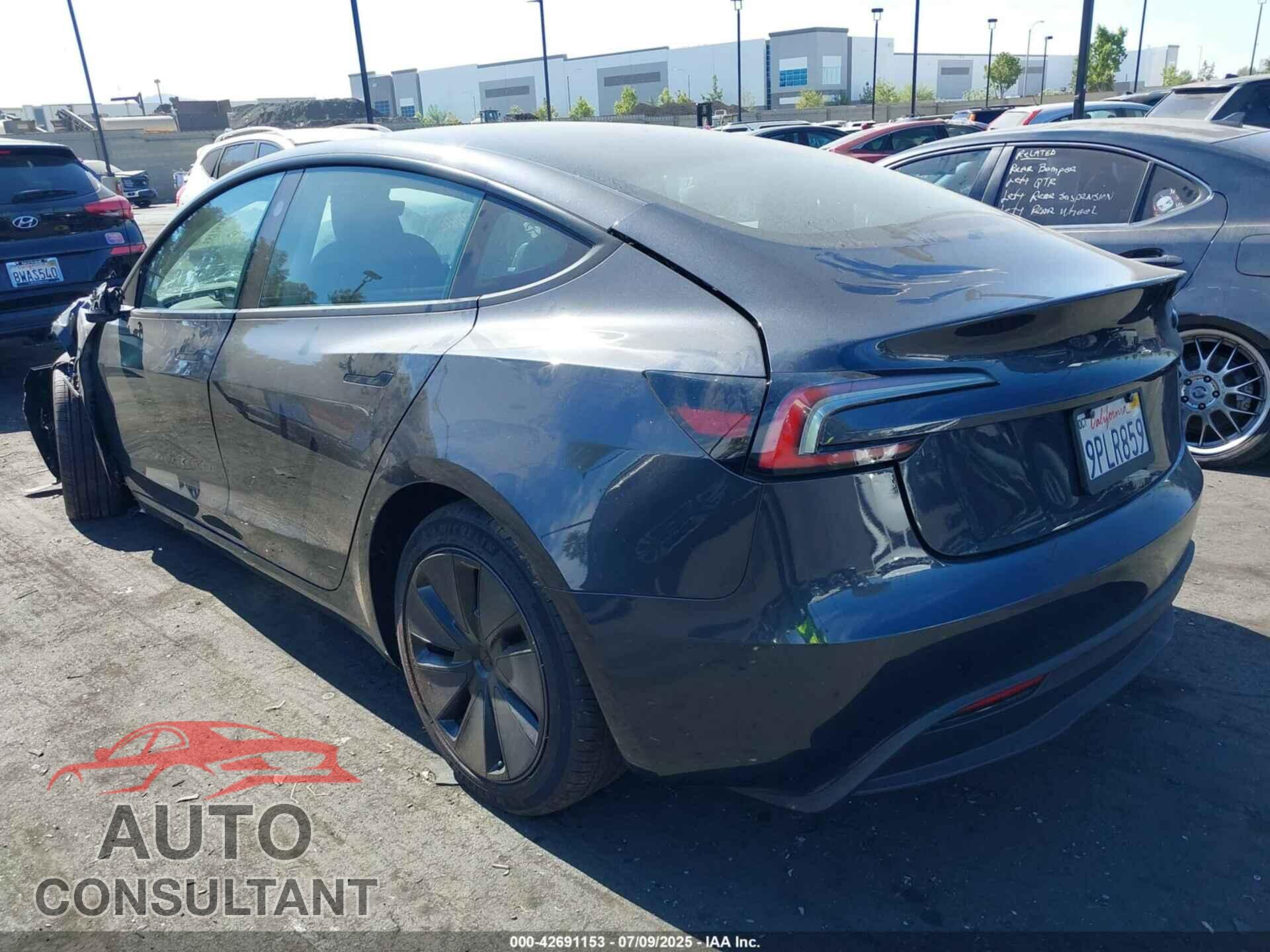 TESLA MODEL 3 2024 - 5YJ3E1EA0RF870416
