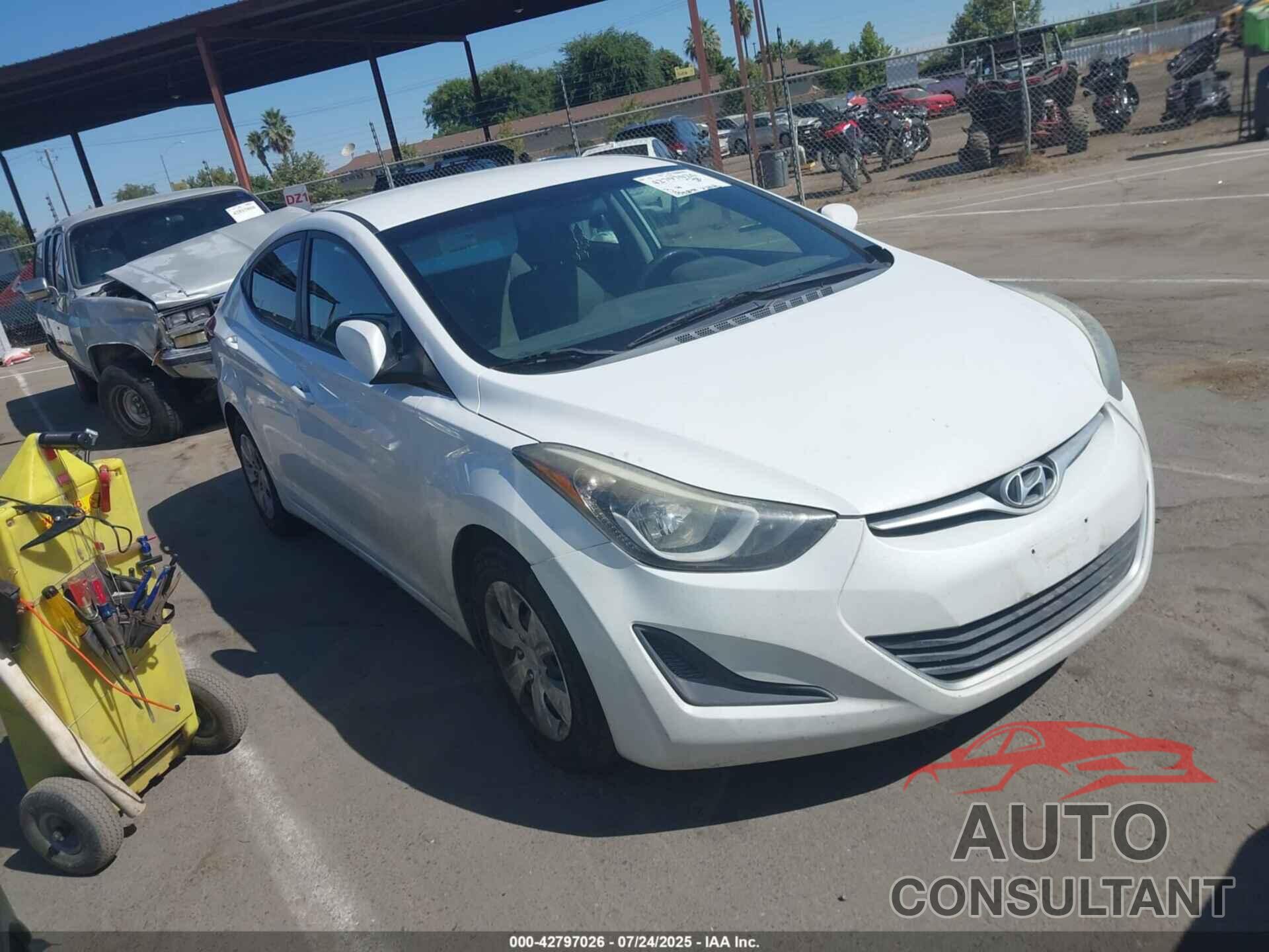 HYUNDAI ELANTRA 2016 - 5NPDH4AE5GH707569