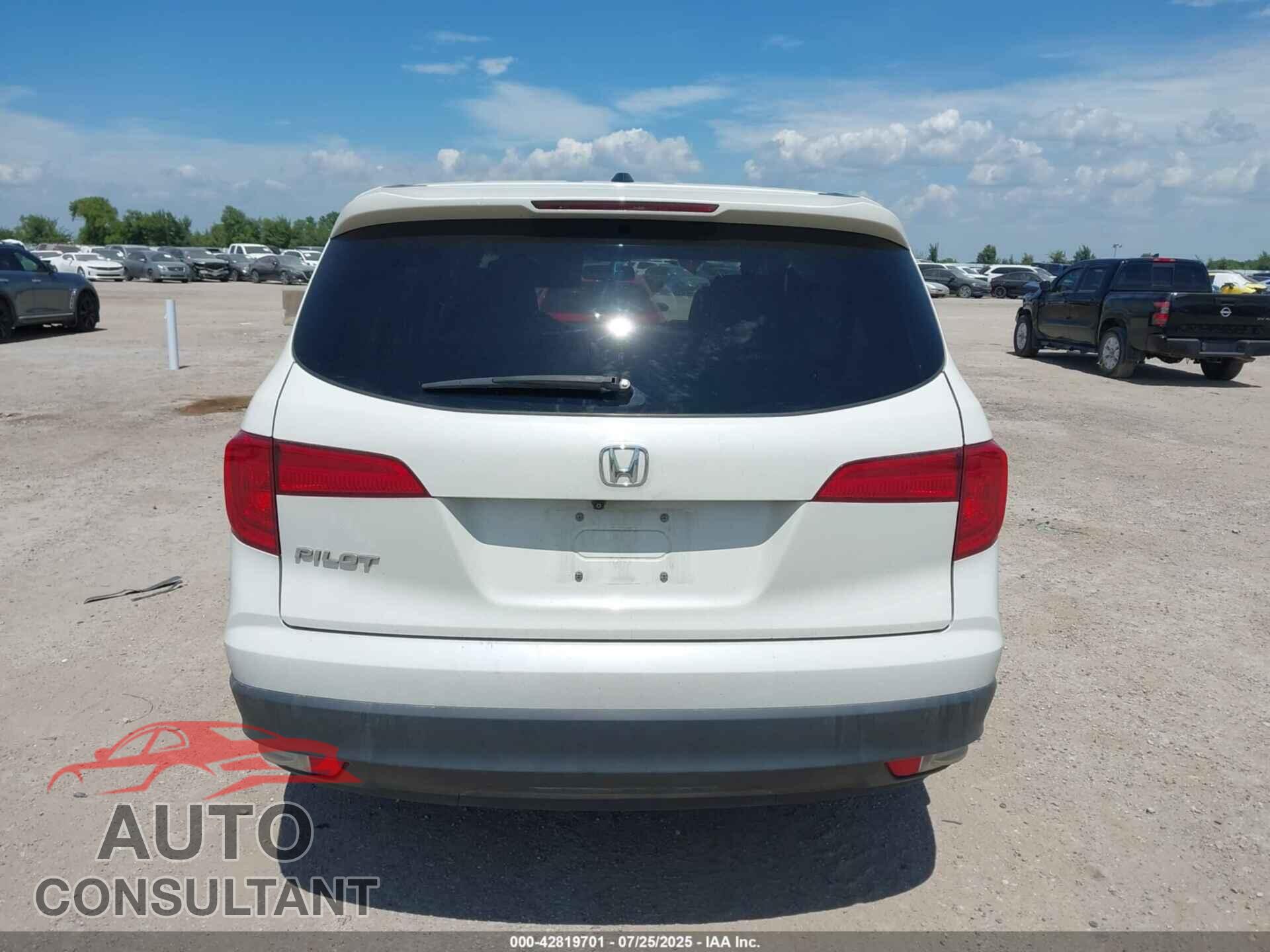 HONDA PILOT 2018 - 5FNYF5H71JB031230