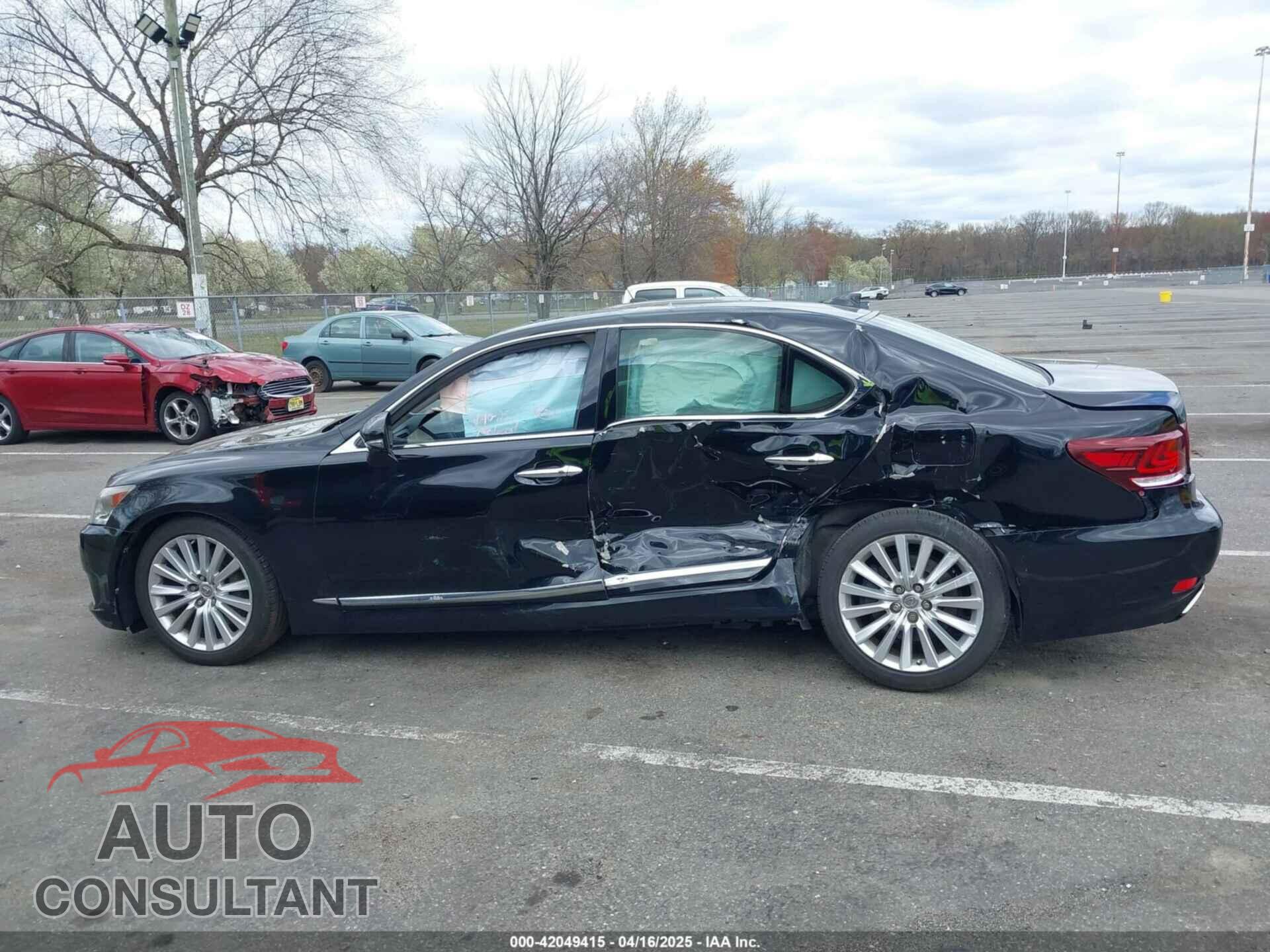 LEXUS LS 460 2017 - JTHCL5EF2H5028166